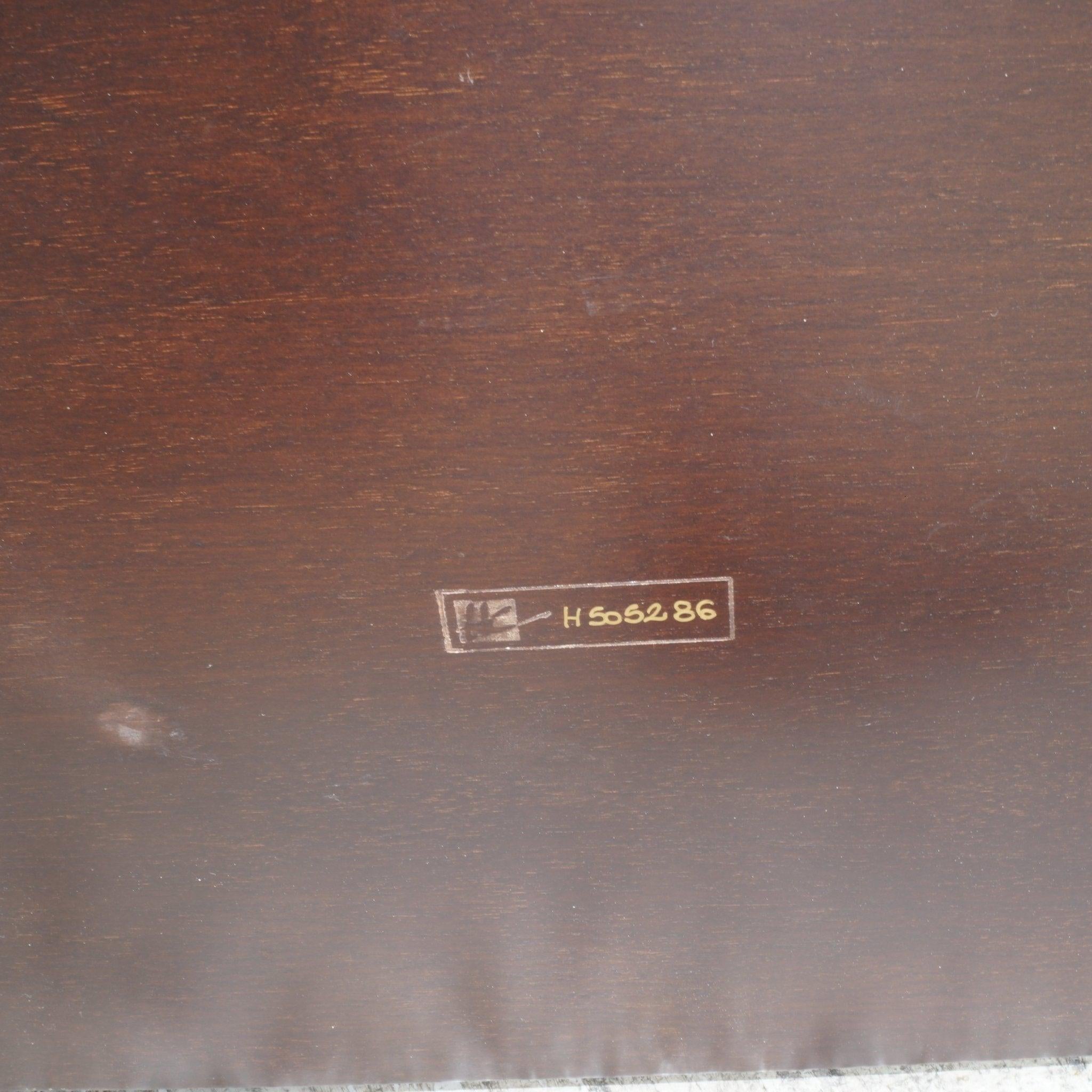 Tavolino in legno nero HC In condizioni buone a Basildon, London