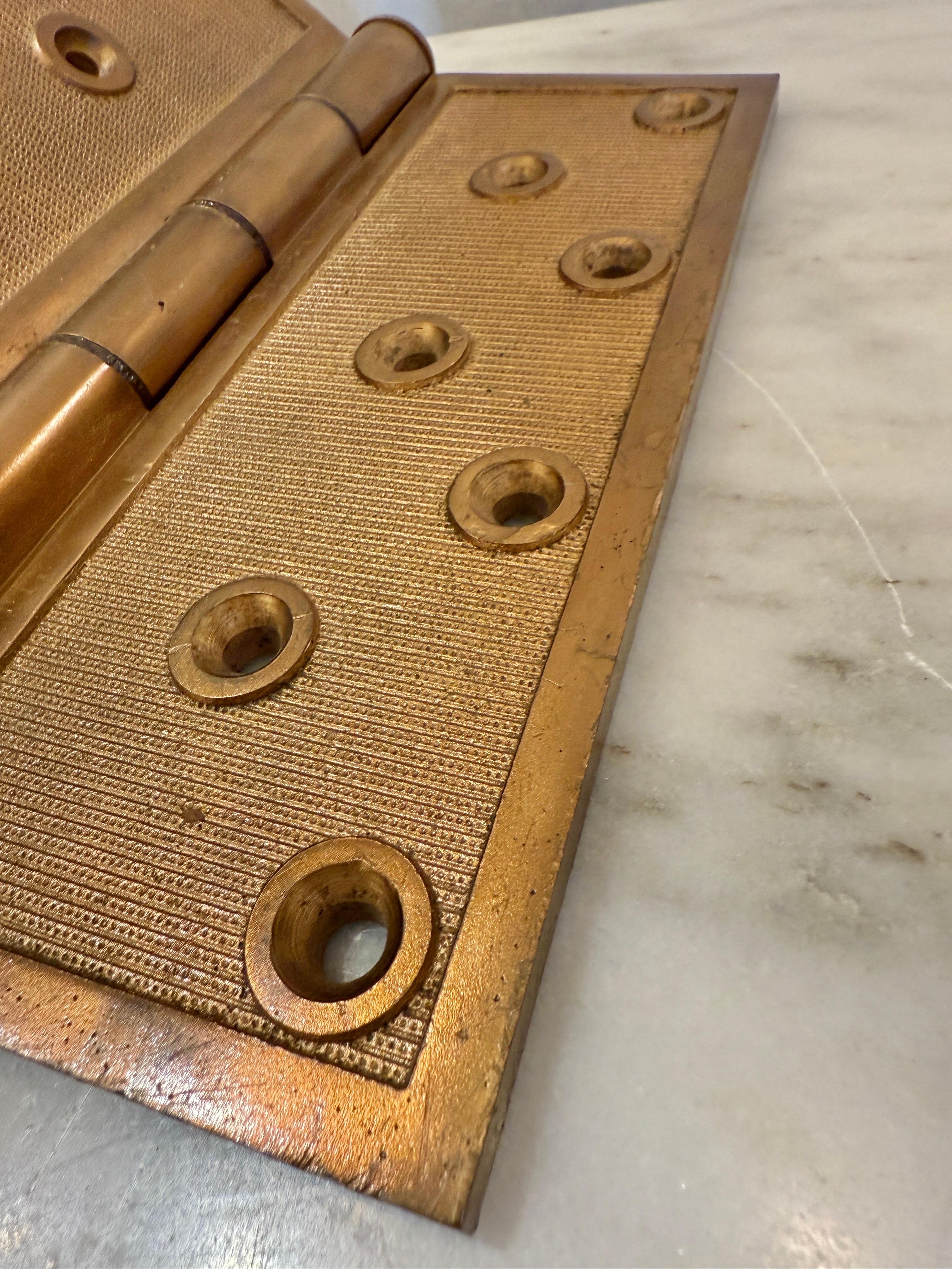 19th Century H&D Mfg. Co. 1877 Pair of Heavy Bronze Door Corner Hinges For Sale