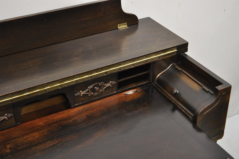 H.E. Shaw Furniture Antique Mahogany Spinet Piano Desk Spiral Twist Flip Top For Sale 5