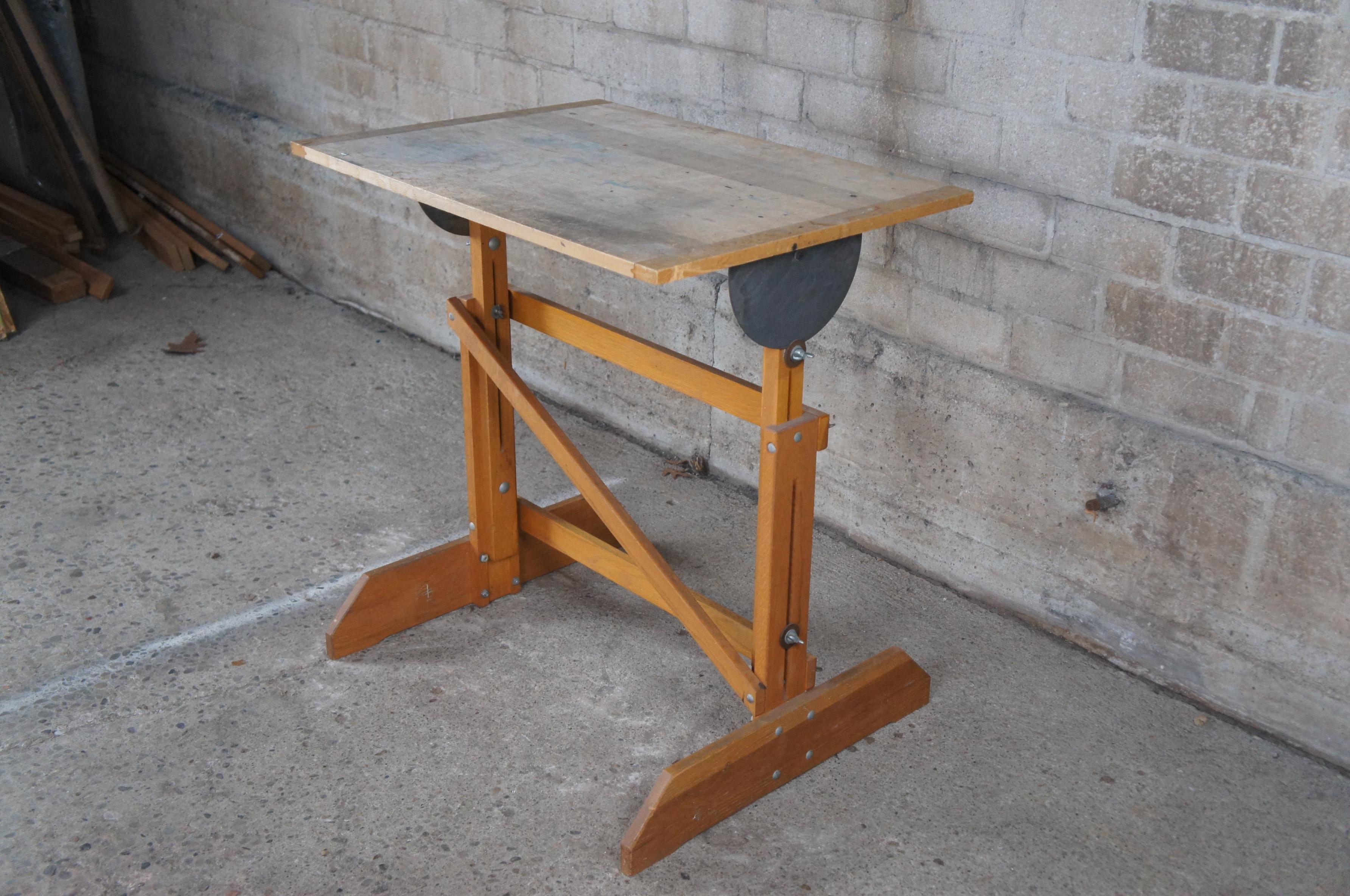 H.E. Table à dessin Adjustable Table Company Oak Oak Adjustable Trestle Base Drafting Easel  en vente 5