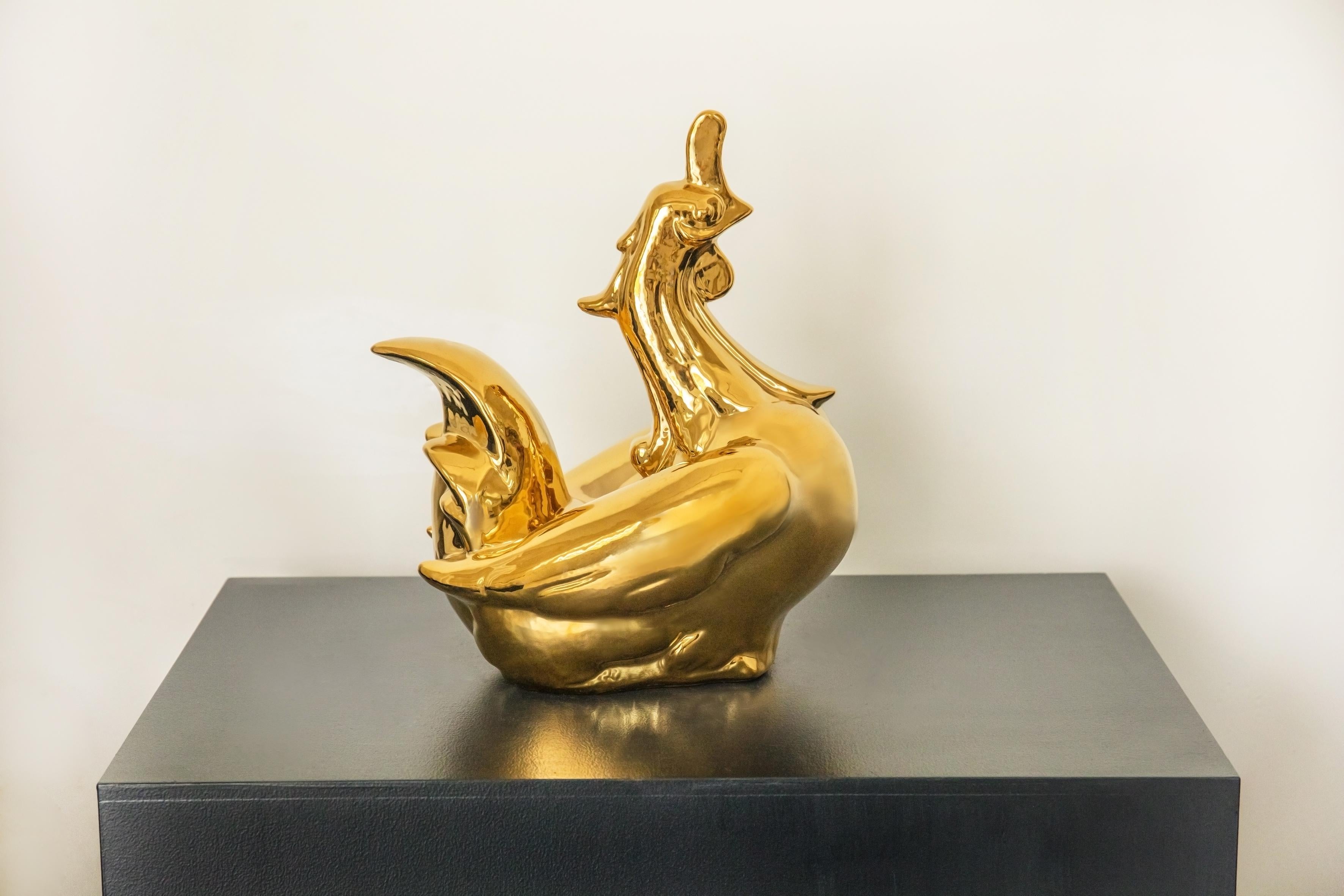 Escultura de Cerámica Dorada-Serie Animal del Zodiaco- Gallo - Sculpture Contemporáneo de He Wenjue