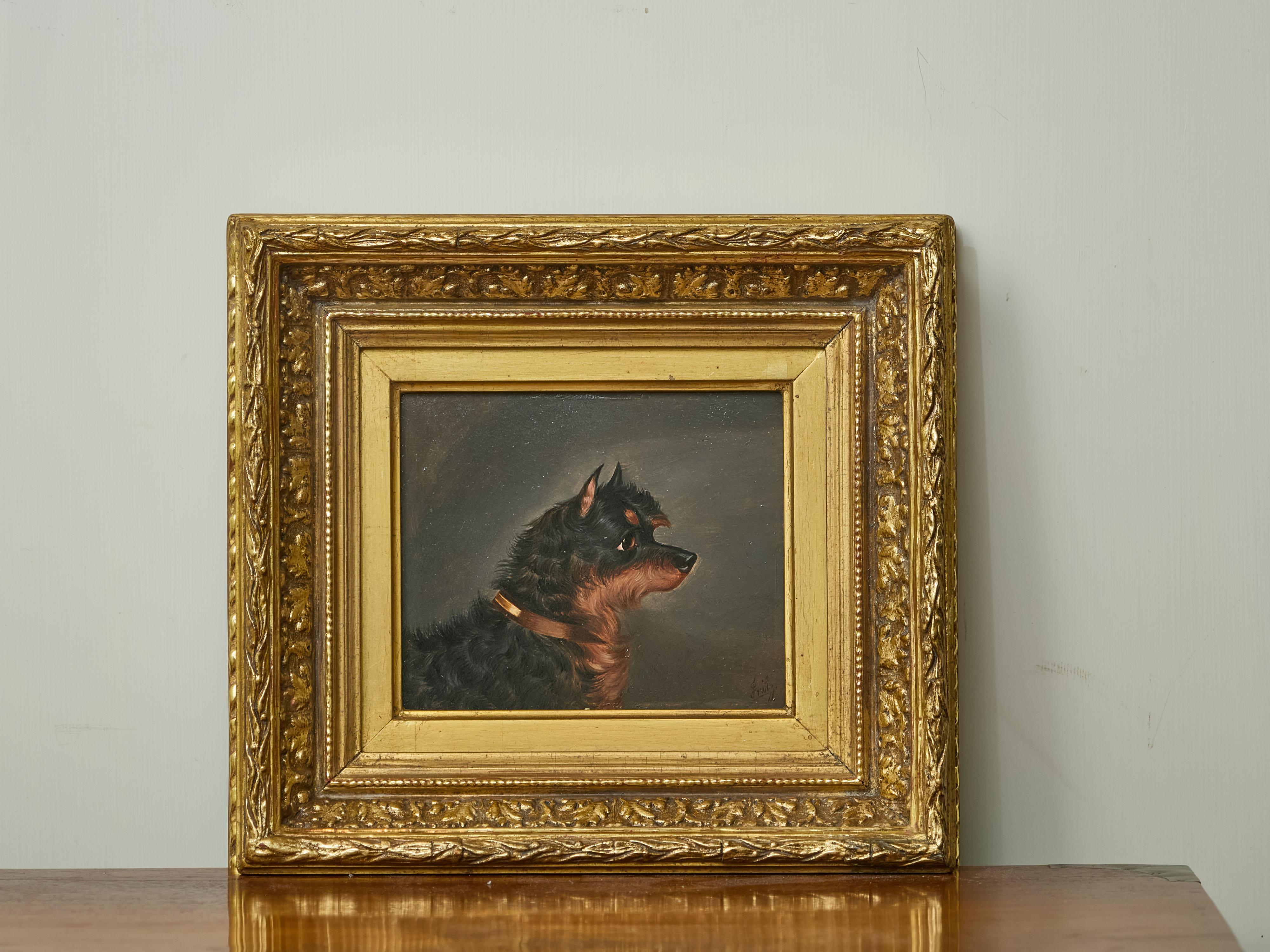 Un dipinto inglese a olio su tavola del XIX secolo raffigurante una testa di Norwich Terrier, opera di Edwin Loder di Bath. Questo affascinante dipinto inglese a olio su tavola del XIX secolo cattura l'accattivante profilo di un Norwich Terrier,
