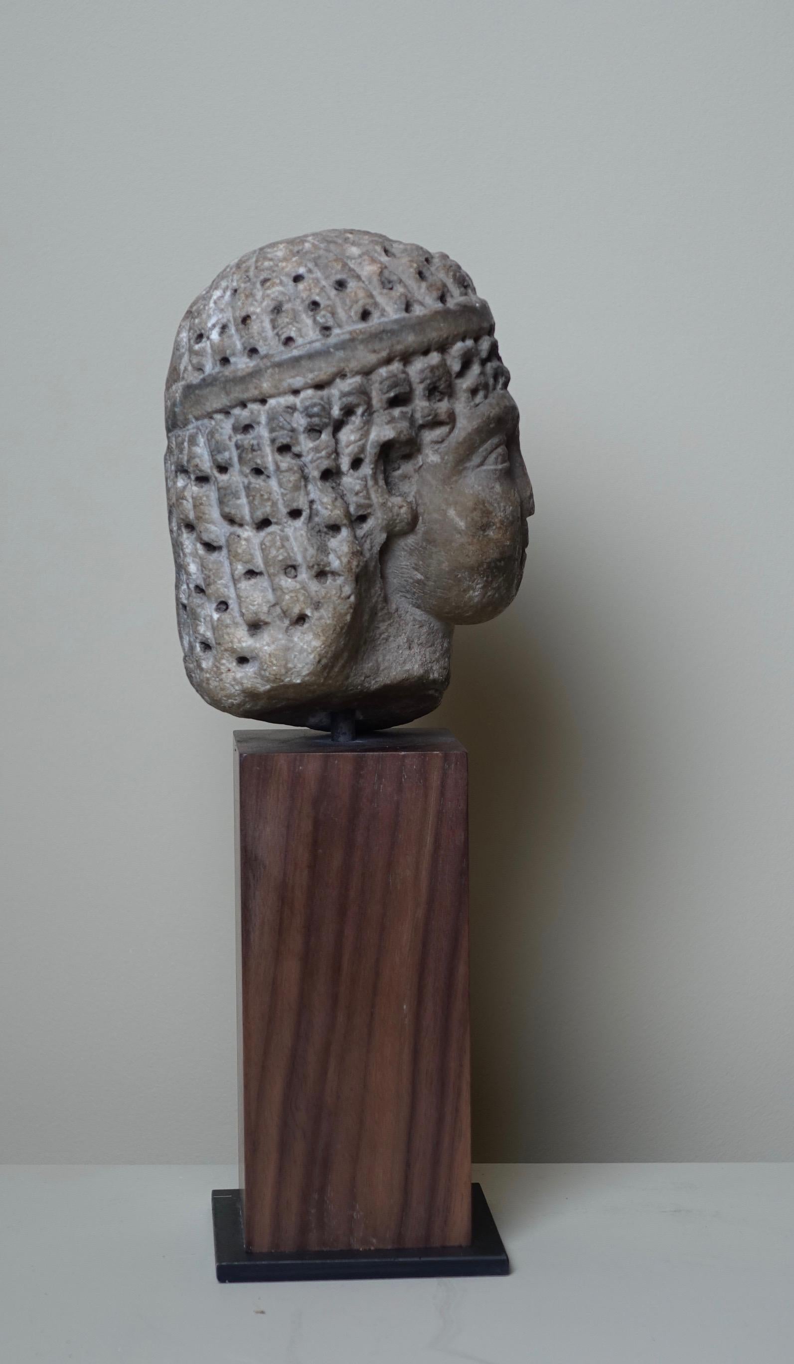 cleopatra head statue