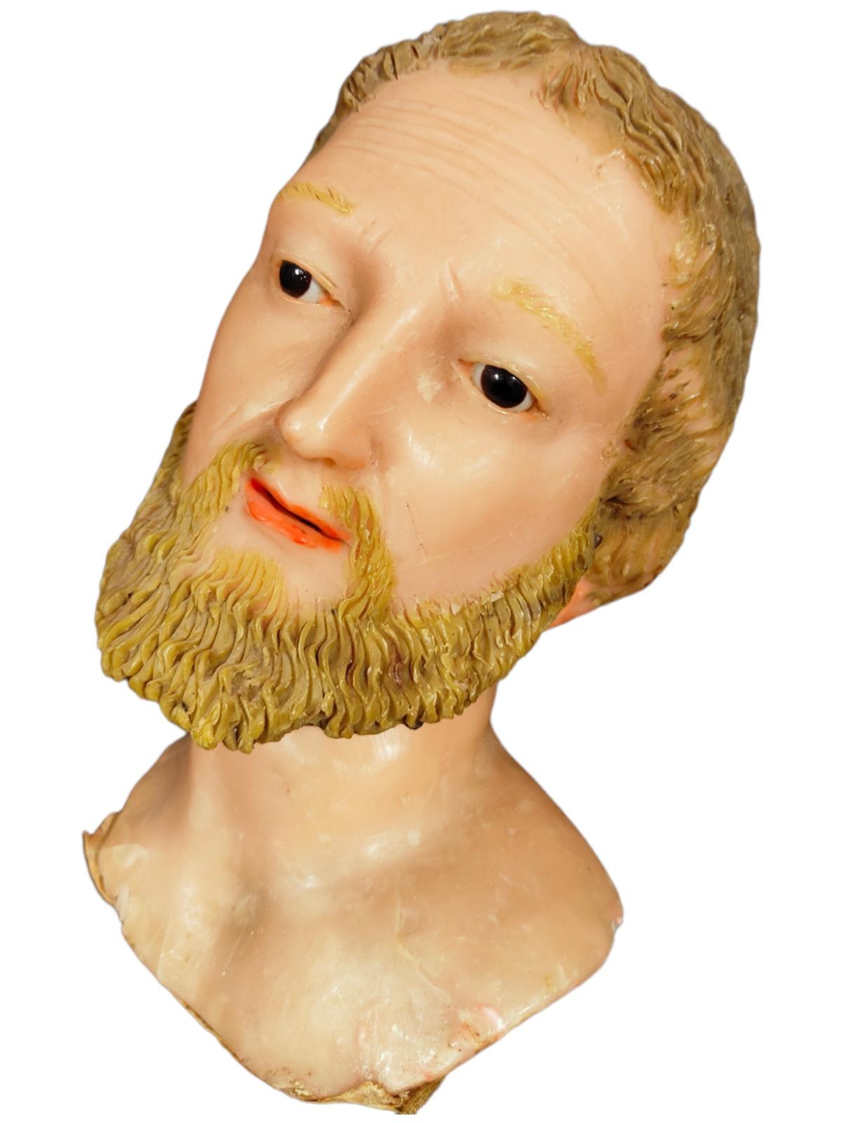 Kopf eines Heiligen aus dem 18. Jahrhundert.
Der Kopf ist in gutem Zustand, er ist aus Wachs, mit Glasaugen. Italien 18. Jahrhundert. Abmessungen: 20x22x15 cm.