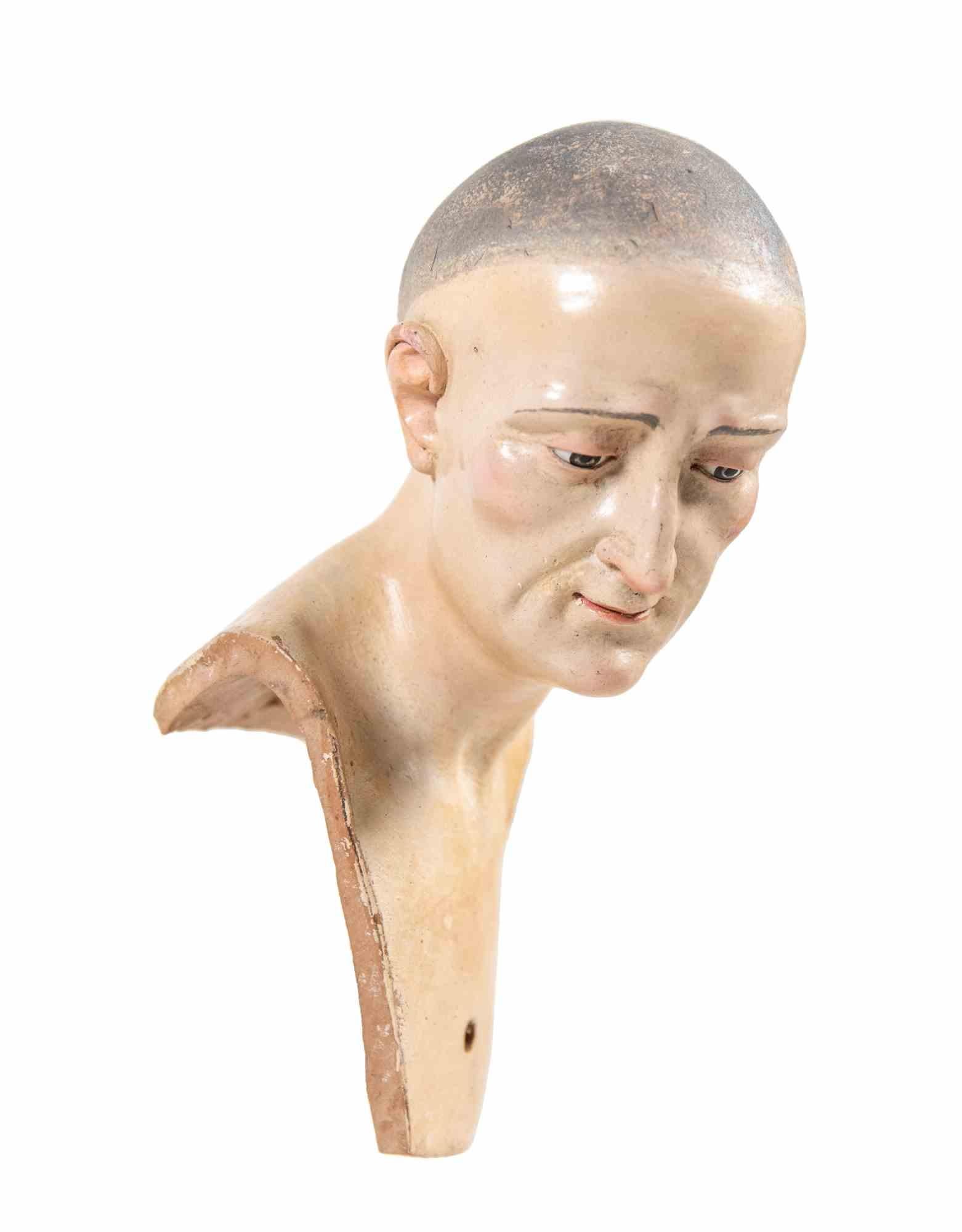 Cabeza de hombre es una escultura realizada en cerámica policromada con ojos de cristal.

Nápoles, siglo XVIII.

Muy buen estado.