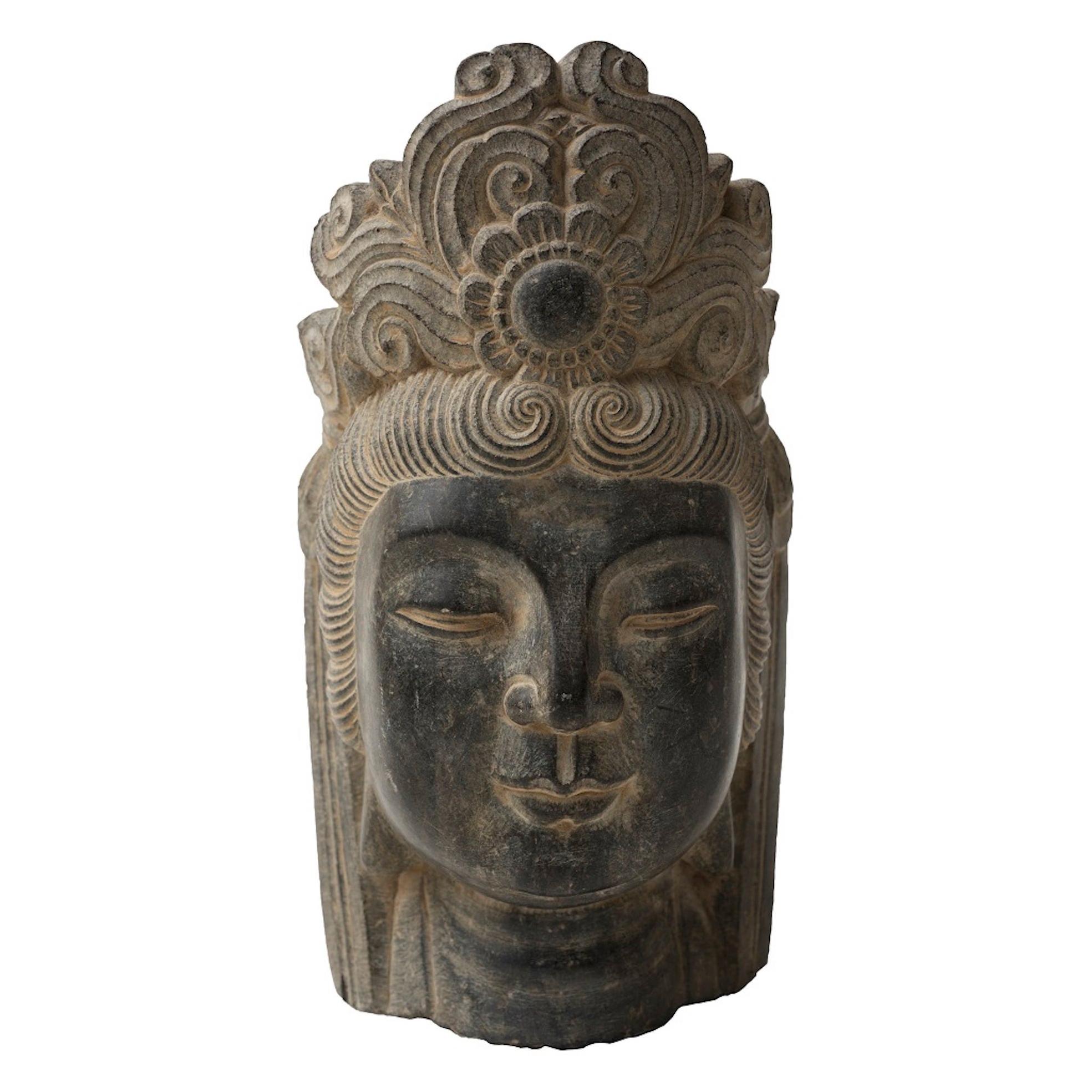 Tête de la Divinité orientale, sculpture en pierre vintage, début du 20ème siècle