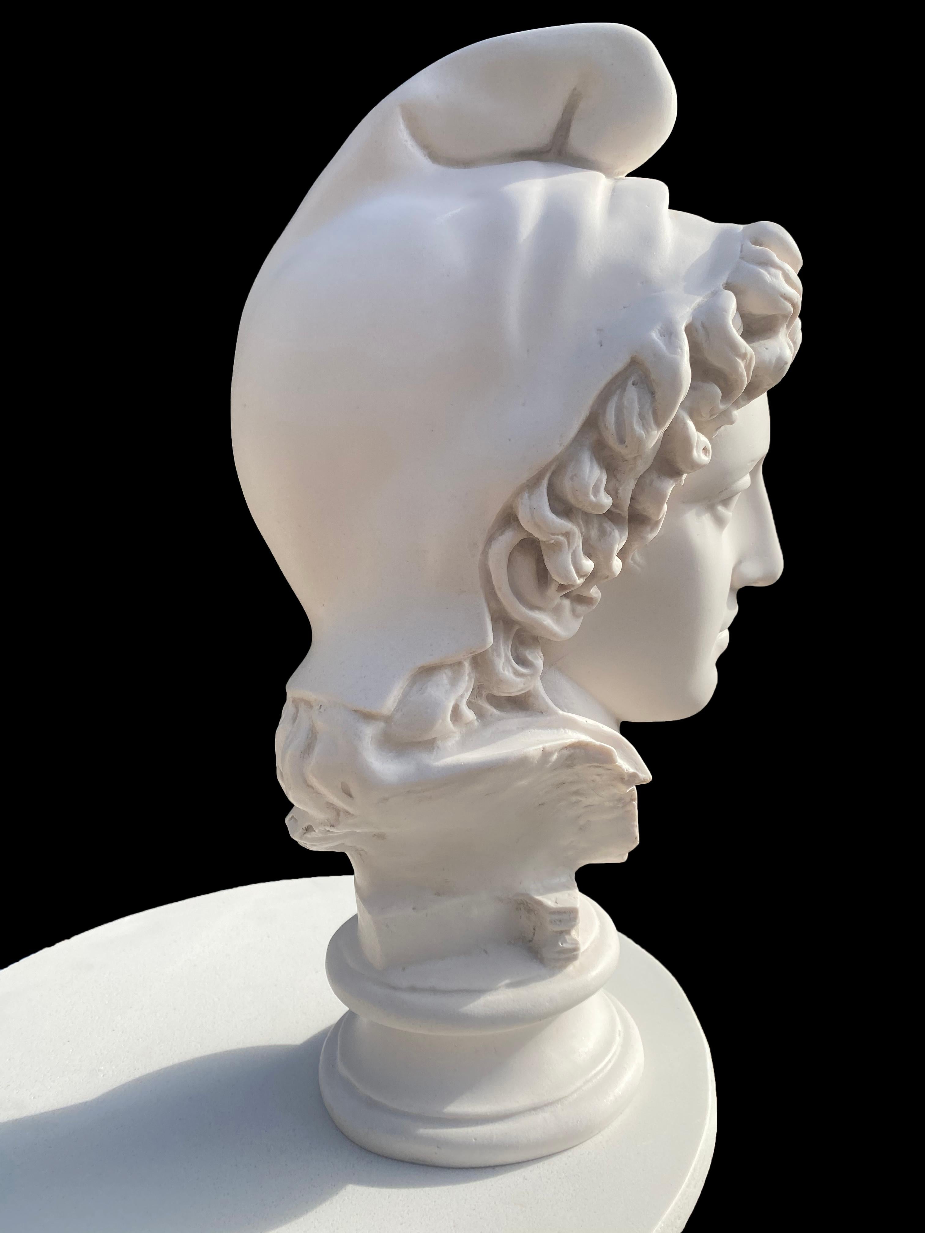 Questa scultura del XX secolo, intitolata 
