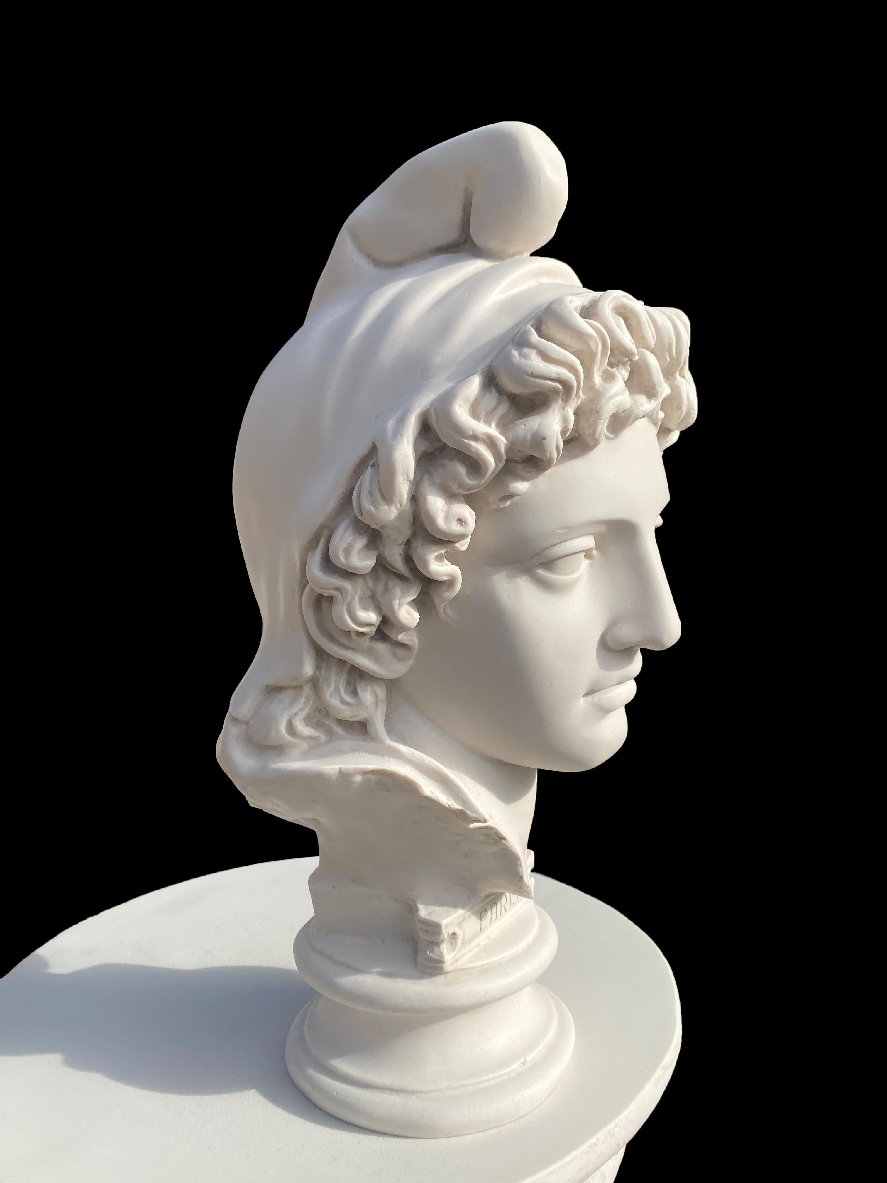 Testa di Parigi - Scultura classica del XX secolo In condizioni ottime in vendita a Southall, GB