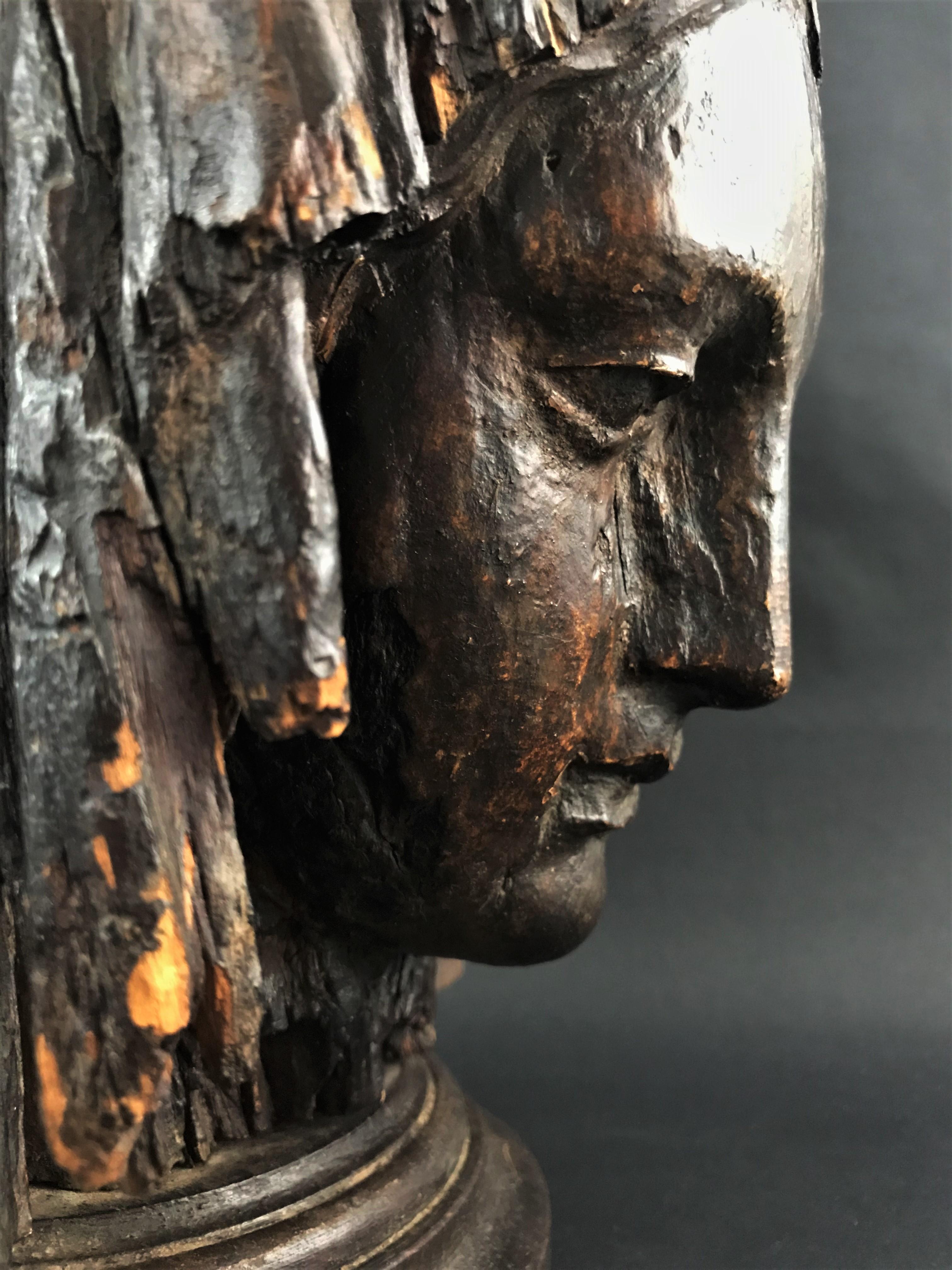 Head of Virgin in Carved Wood and Patinated Medieval Period 15th Century 2