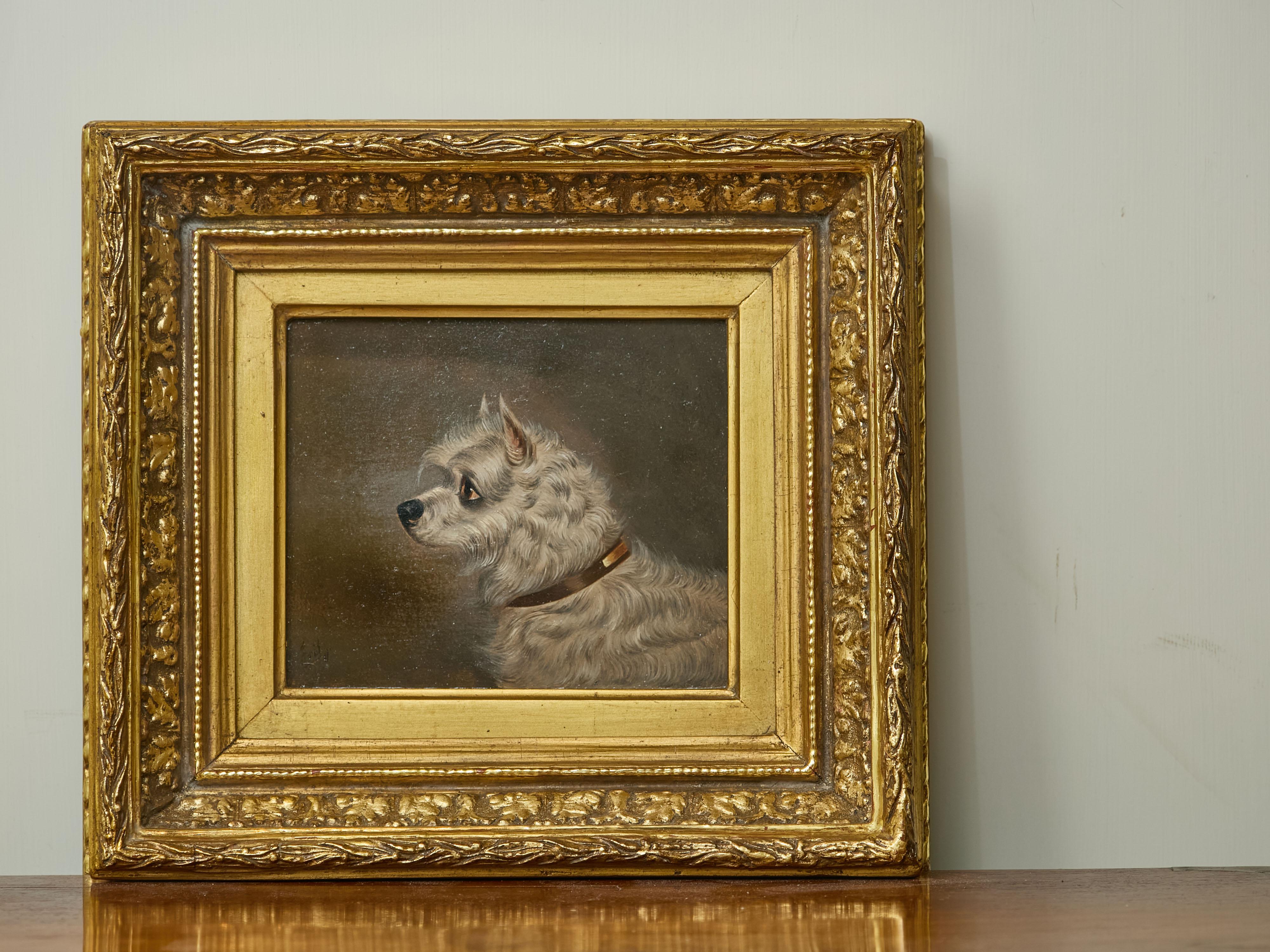 Dipinto inglese a olio su tavola del XIX secolo raffigurante la testa di un cane terrier bianco secondo Edwin Loder di Bath, in cornice di legno dorato intagliato. Questo affascinante dipinto inglese a olio su tavola del XIX secolo, attribuito allo