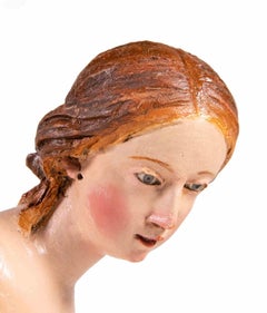 Escultura rara de cerámica policromada del siglo XVIII que representa a una niña, Italia