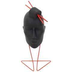 Sculpture de tête en plastique noir par Lindsey B