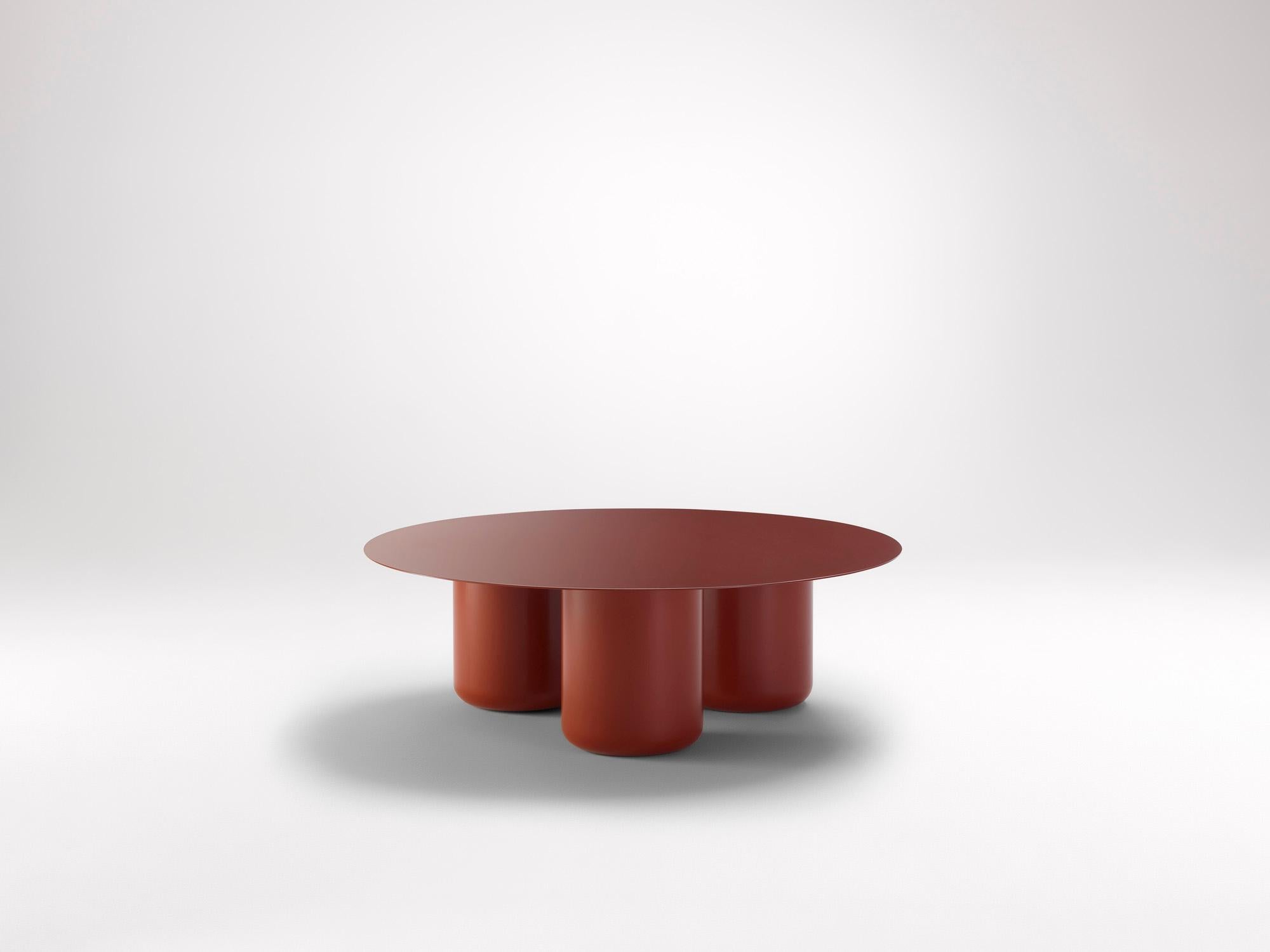 Runder Kopfland-Tisch in Rot von Coco Flip
Abmessungen: D 100 x H 32 / 36 / 40 / 42 cm
MATERIALIEN: Baustahl, pulverbeschichtet mit Zinkgrundierung. 
Gewicht: 34 kg

Coco Flip ist ein Studio für Möbel- und Beleuchtungsdesign in Melbourne, das von