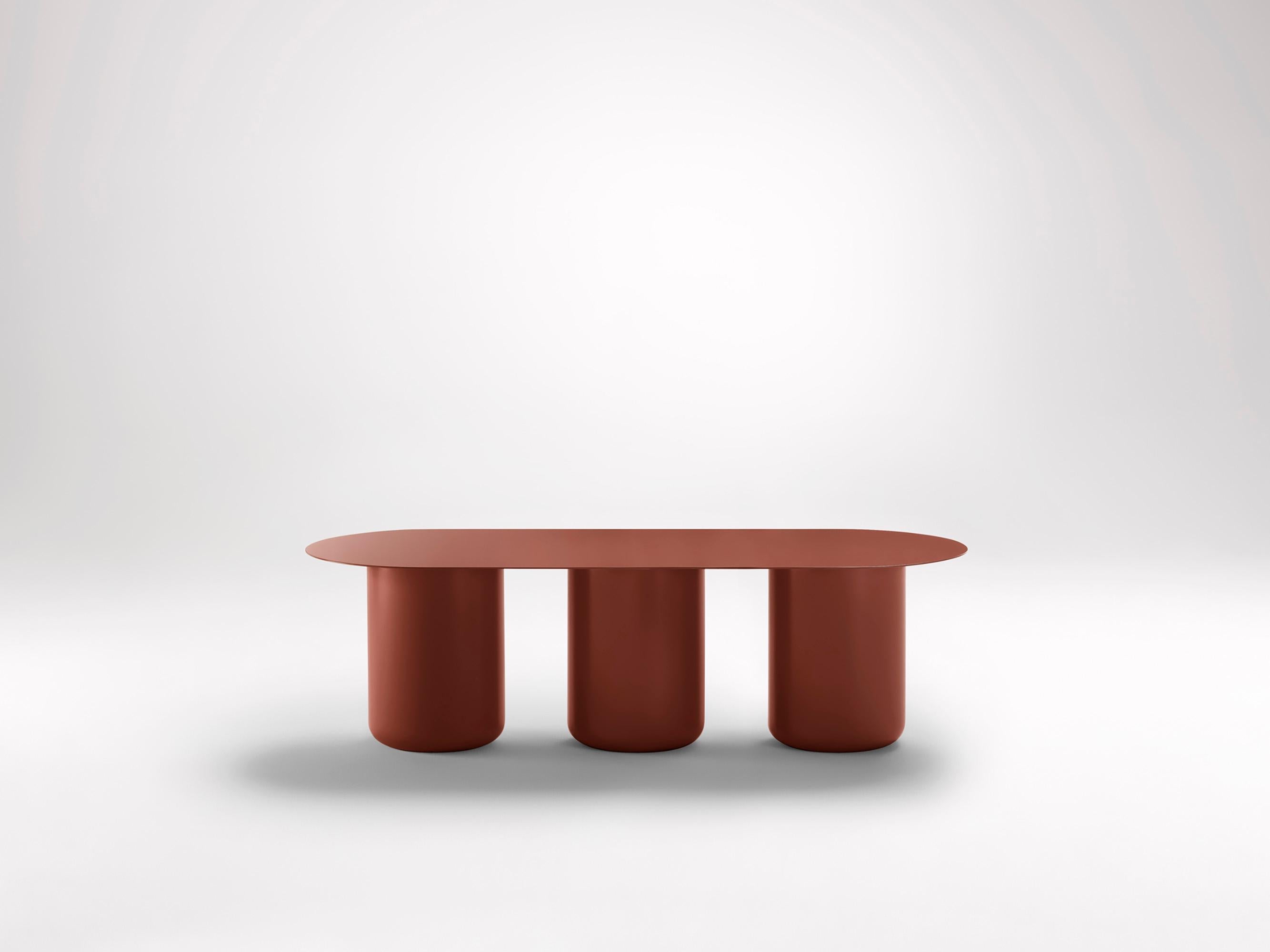 Kopfland-Roter Tisch 03 von Coco Flip
Abmessungen: T 48 / 122 x H 32 / 36 / 40 / 42 cm
MATERIALIEN: Baustahl, pulverbeschichtet mit Zinkgrundierung. 
Gewicht: 30 kg

Coco Flip ist ein Studio für Möbel- und Beleuchtungsdesign in Melbourne, das von