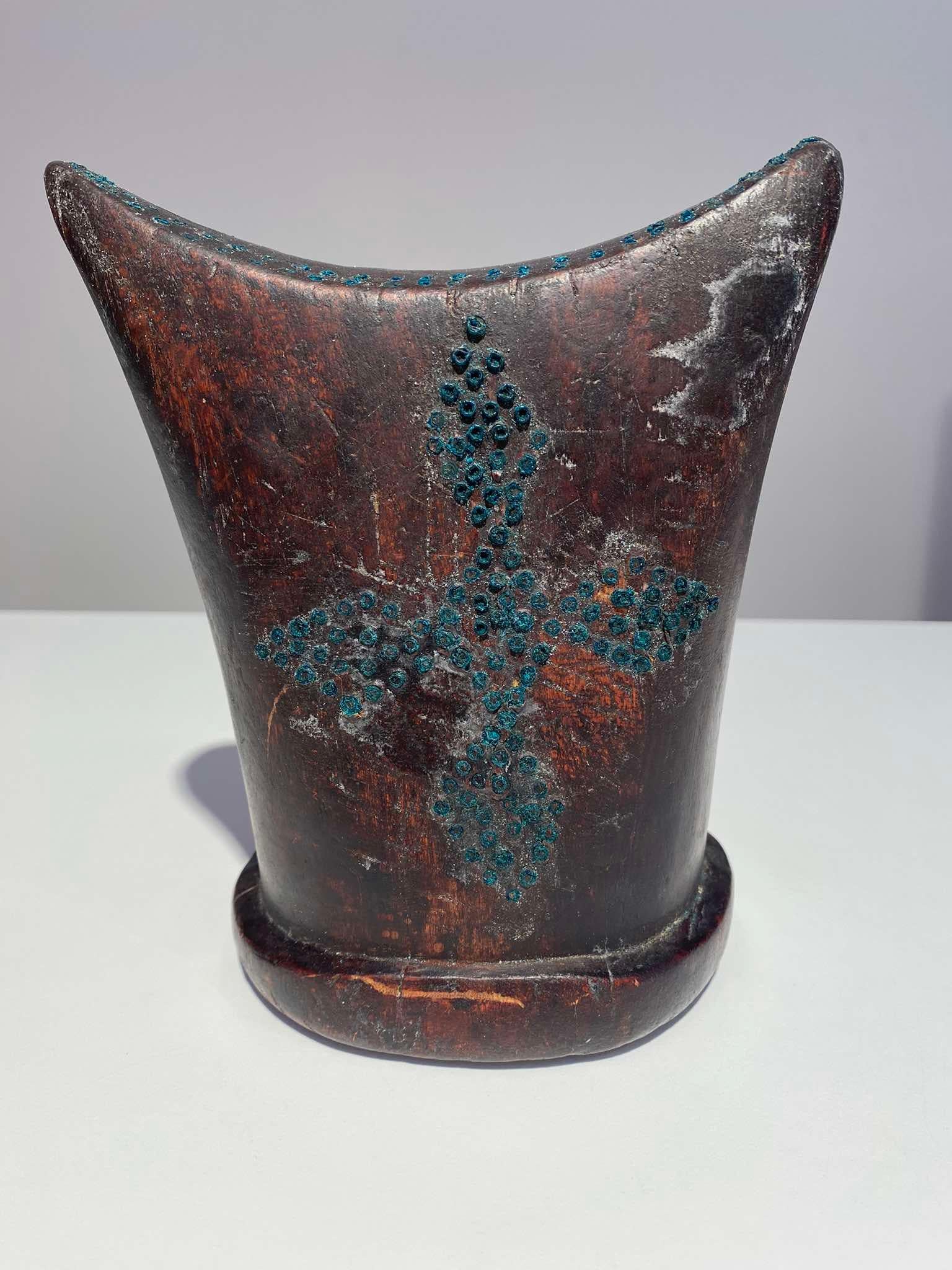 Reposacabezas / reposacuellos de la tribu Gurage de Etiopía de finales del siglo XIX Arte africano Madera en venta