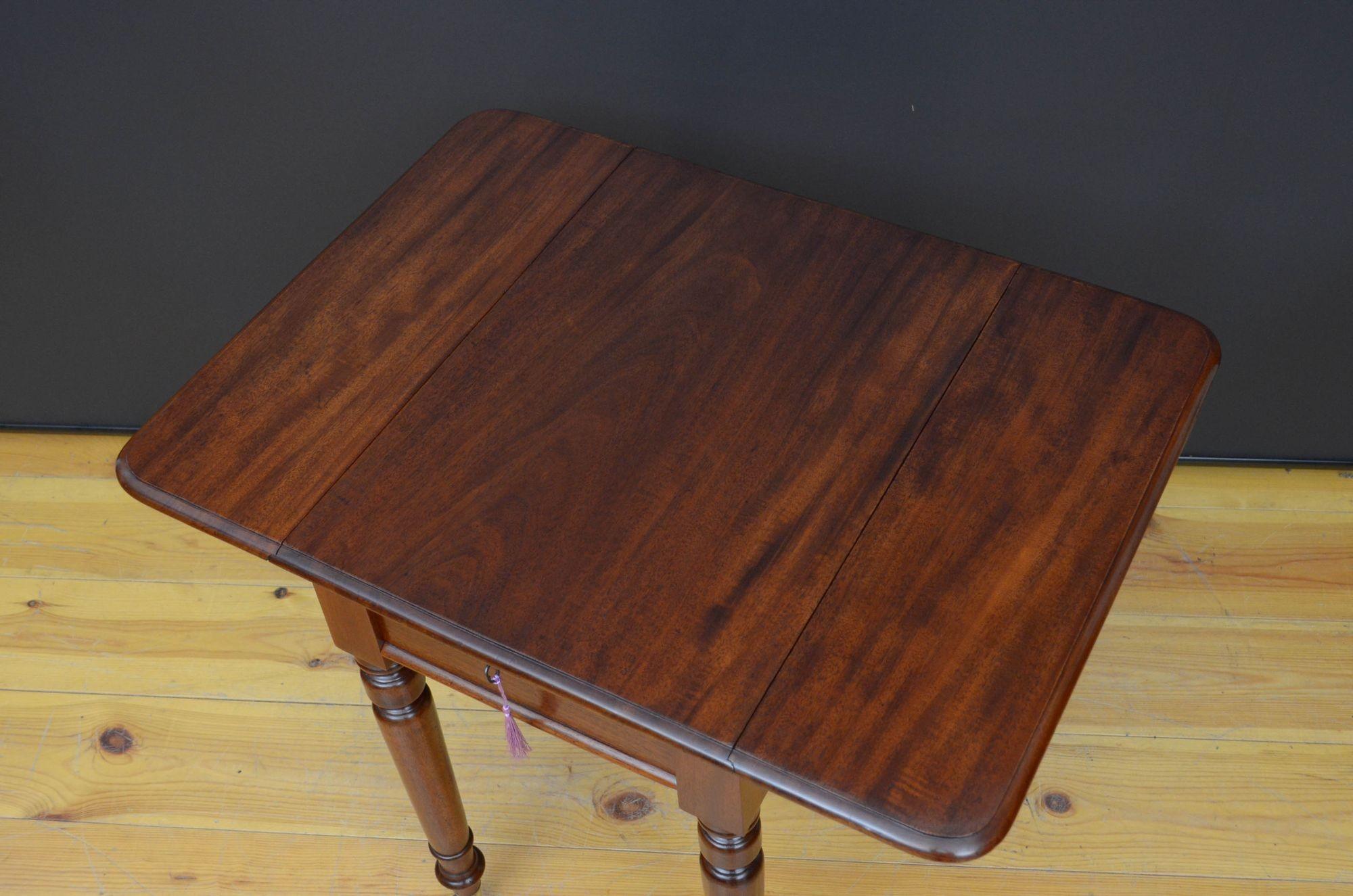 English Heal & Son Victorian Drop Leaf Table in Mahogany For Sale