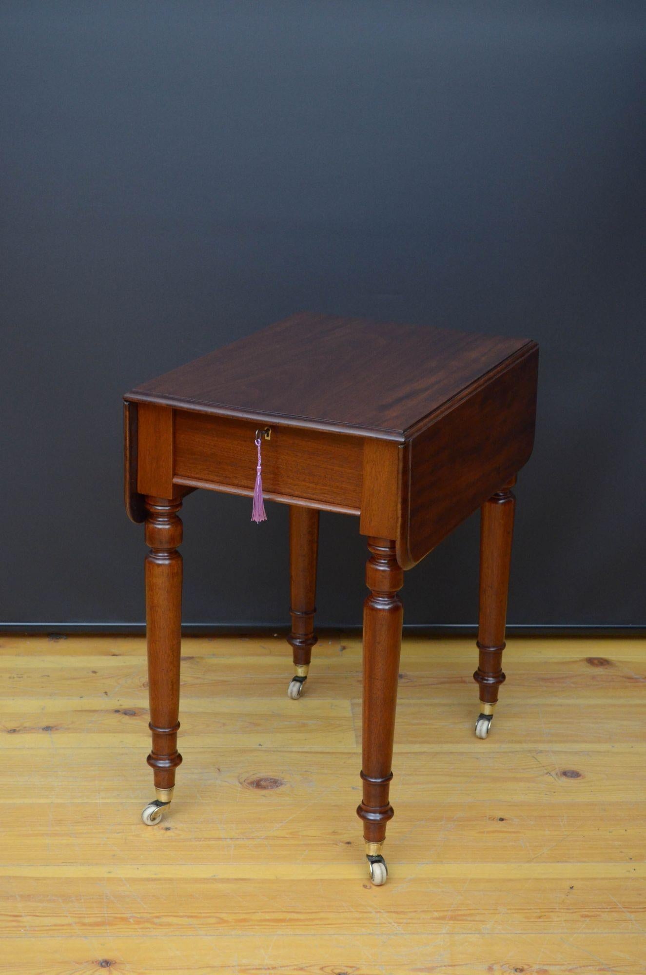 Heal & Son Victorian Drop Leaf Table in Mahogany For Sale 2