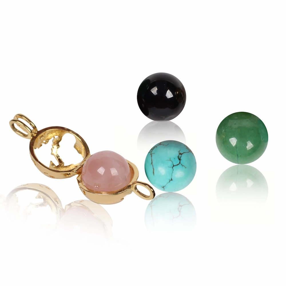 This beautiful selection of stones is for those in search of physical, mental, and spiritual healing. Discover the therapeutic powers of crystals! Its delicate design lets you change different gemstones inside, creating different effects and color
