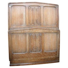 Heals, un letto singolo in Oak Oak con dettagli intagliati in lino, in stile Arts and Crafts