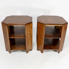 Heals and Son Bibliothèque ou table d'appoint en chêne de style Arts and Crafts