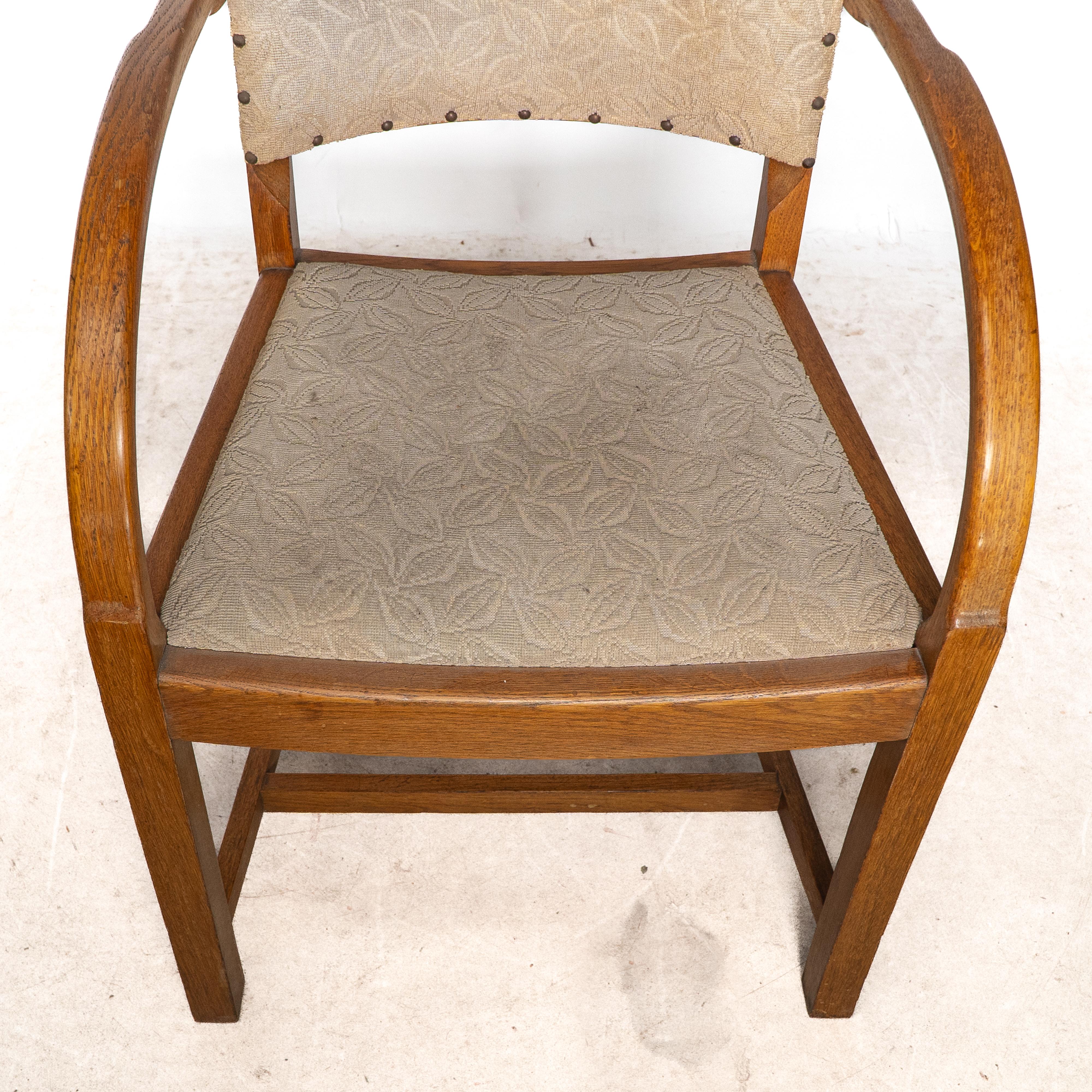 Guarisce. Quattro poltrone Art Deco in rovere con schienale sagomato e braccioli arrotondati in vendita 4