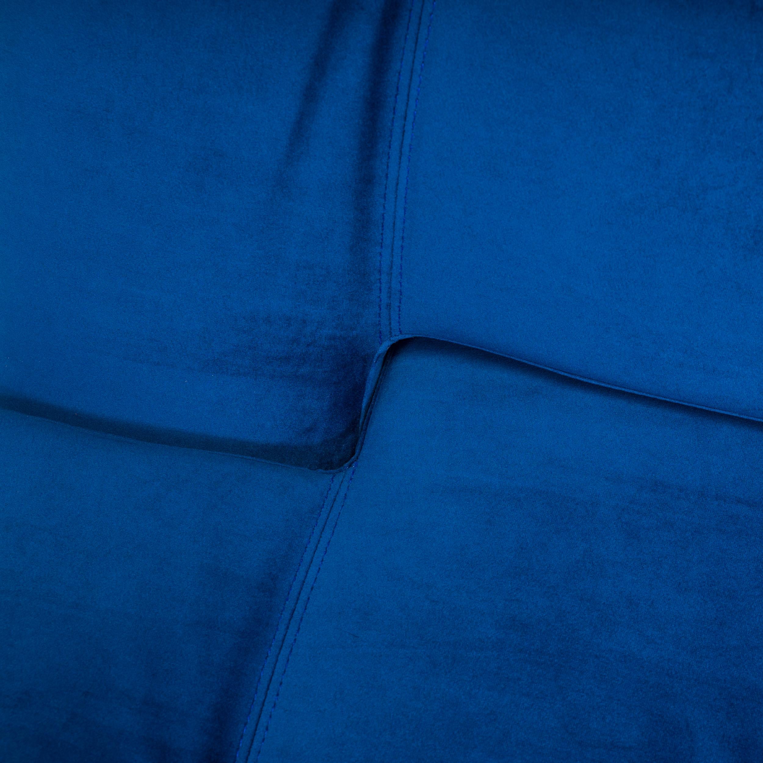 Heal’s Hinge Blue Velvet Sofa Bed 3