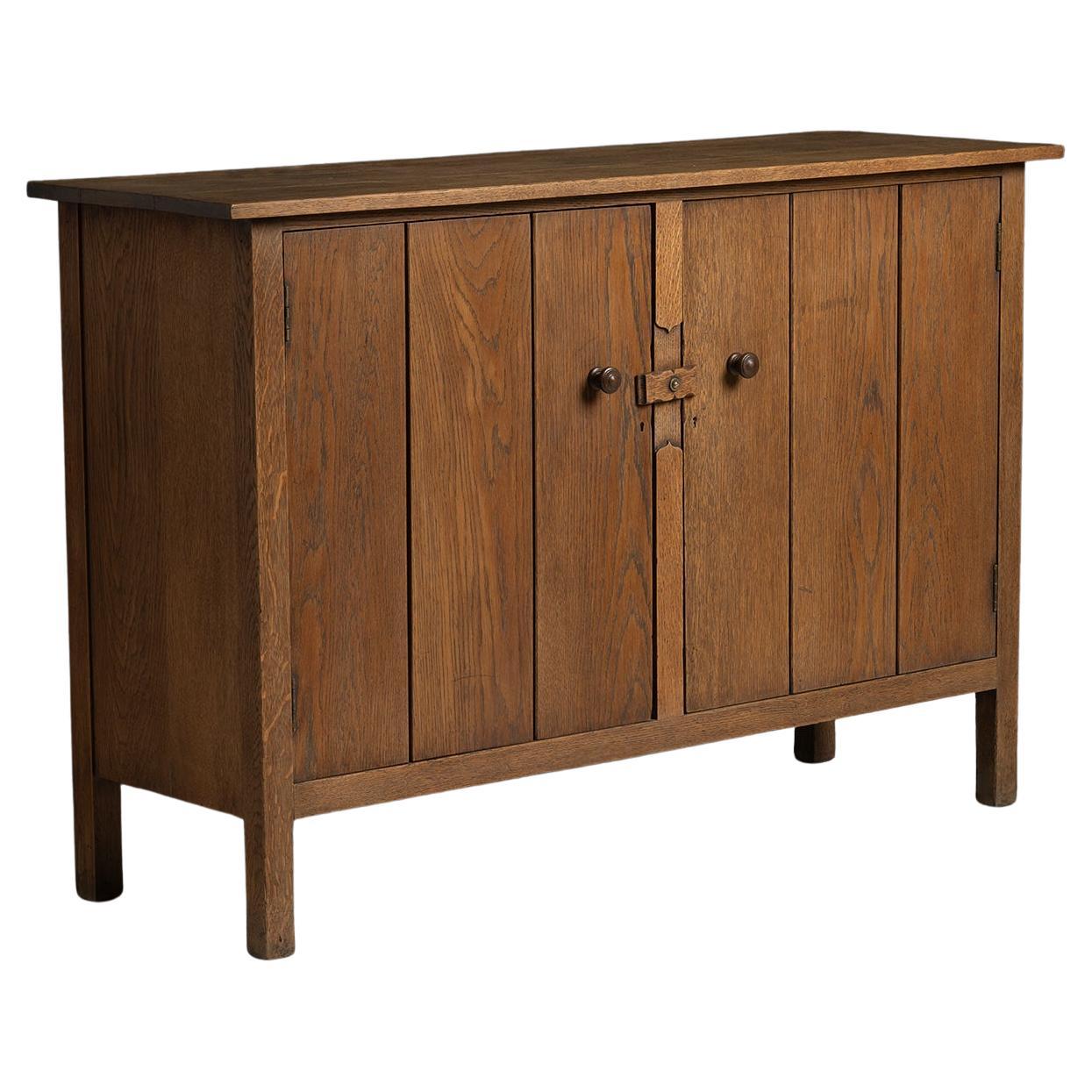 Heals Oak Dresser, England circa 1910 For Sale
