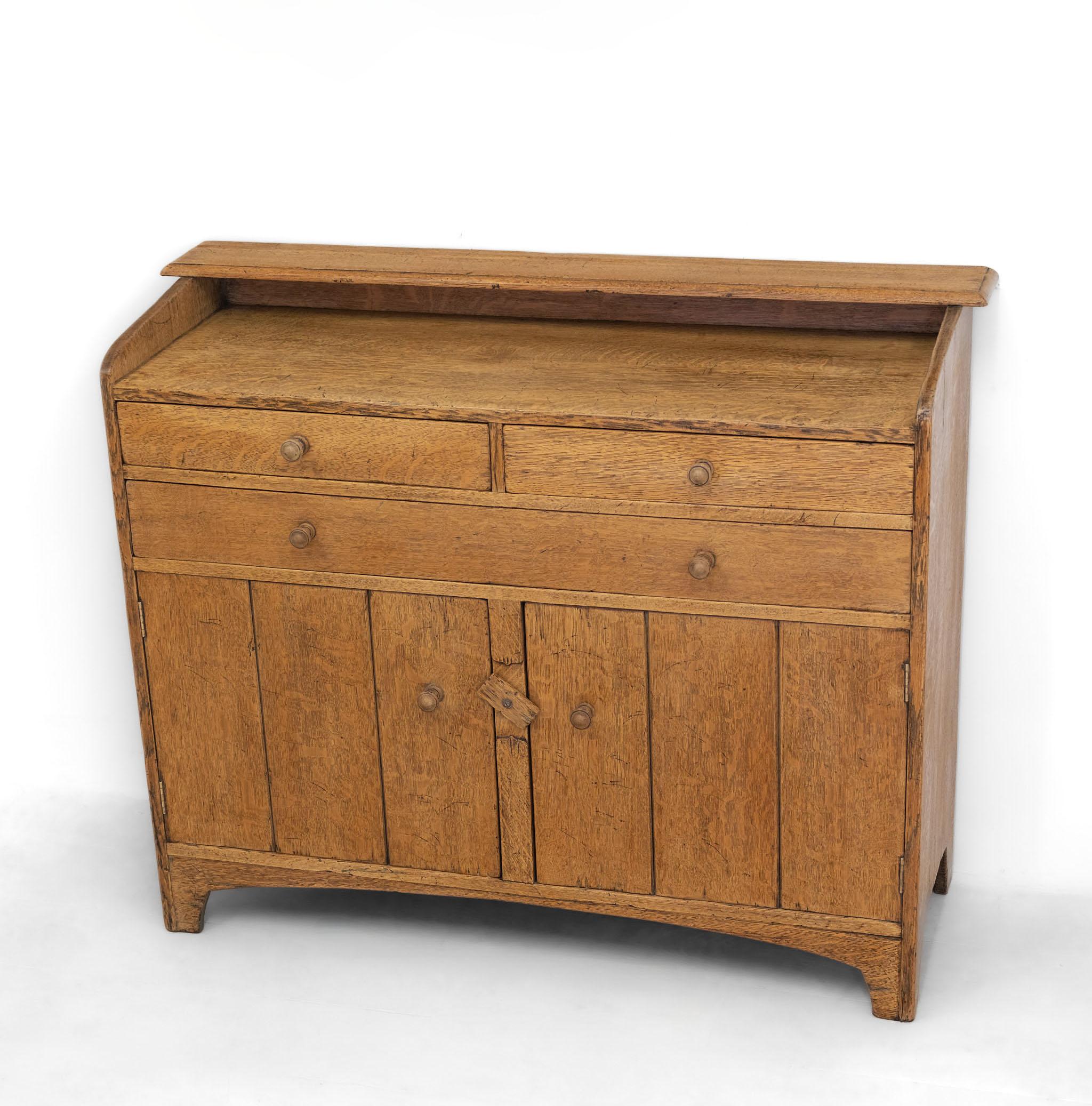 Cassettone Heals Oak Letchworth progettato da Sir Ambrose Heal's in vendita 6