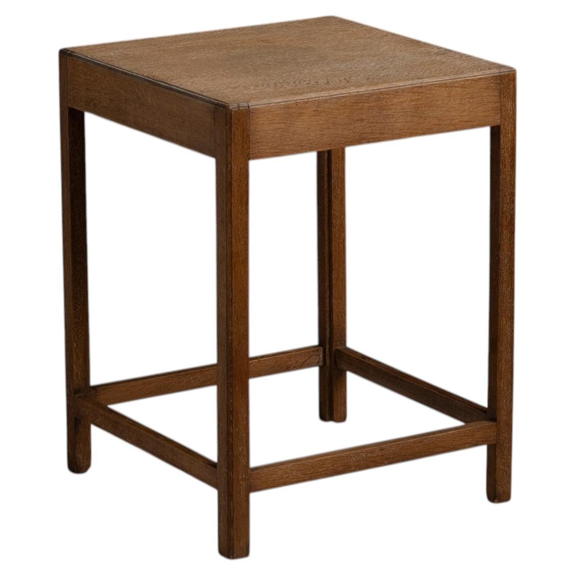 Heals Oak Side Table, England circa 1920 For Sale
