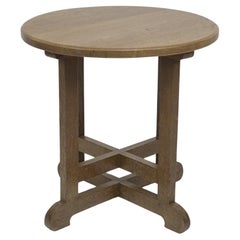 Heals of London dans le style de Table d'appoint ou d'appoint circulaire en Oak.