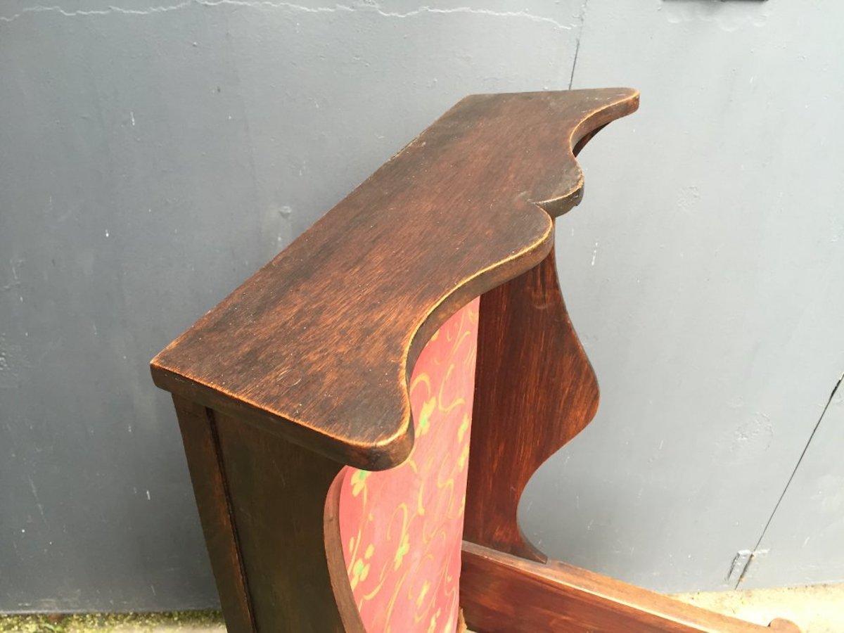 Early 20th Century Heals of London Attri. a Tall Arts & Crafts Oak Wing Back or Porter's Armchair For Sale