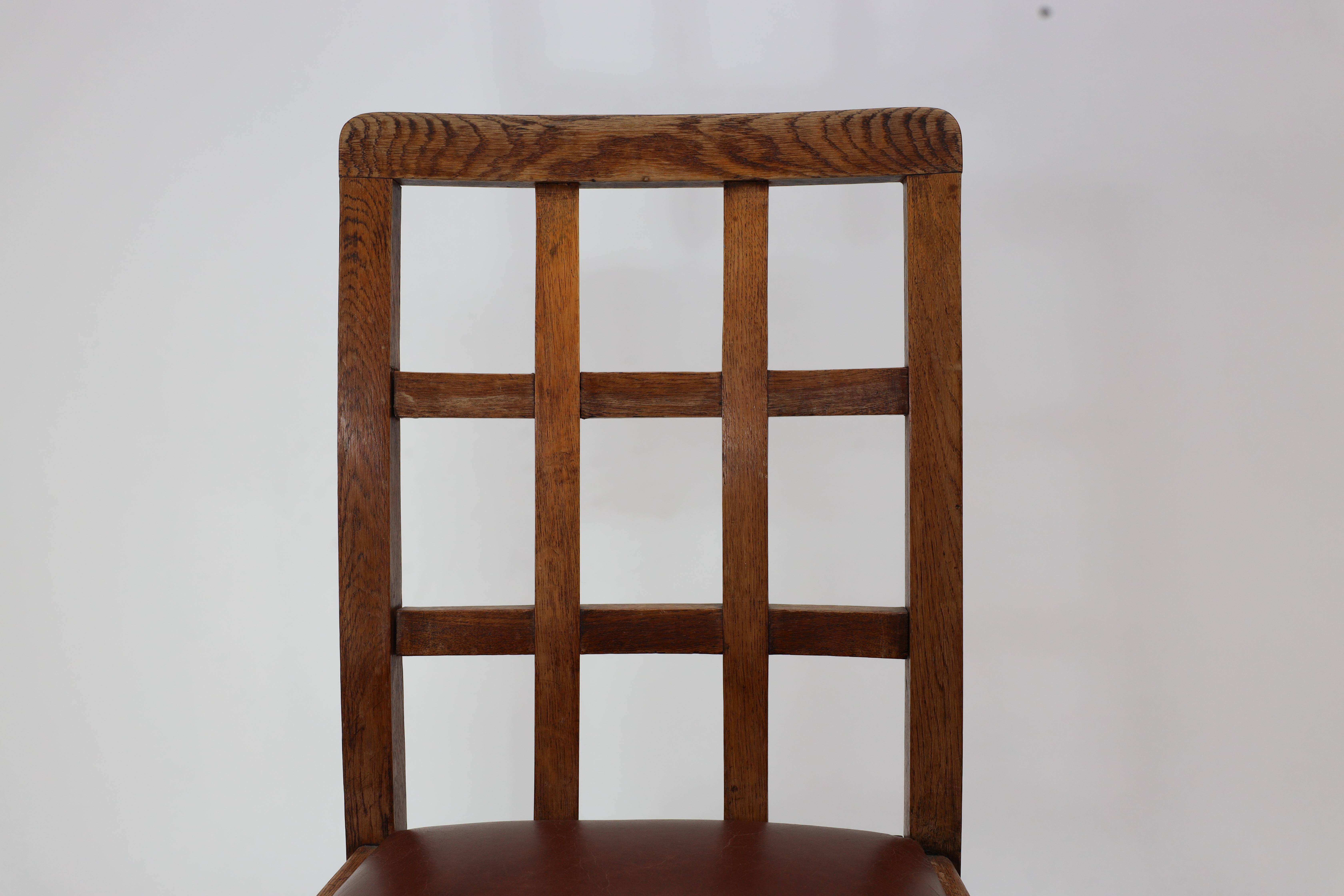 Heals of London, attri. A set of four Arts and Crafts Lattice back oak armchairs For Sale 6