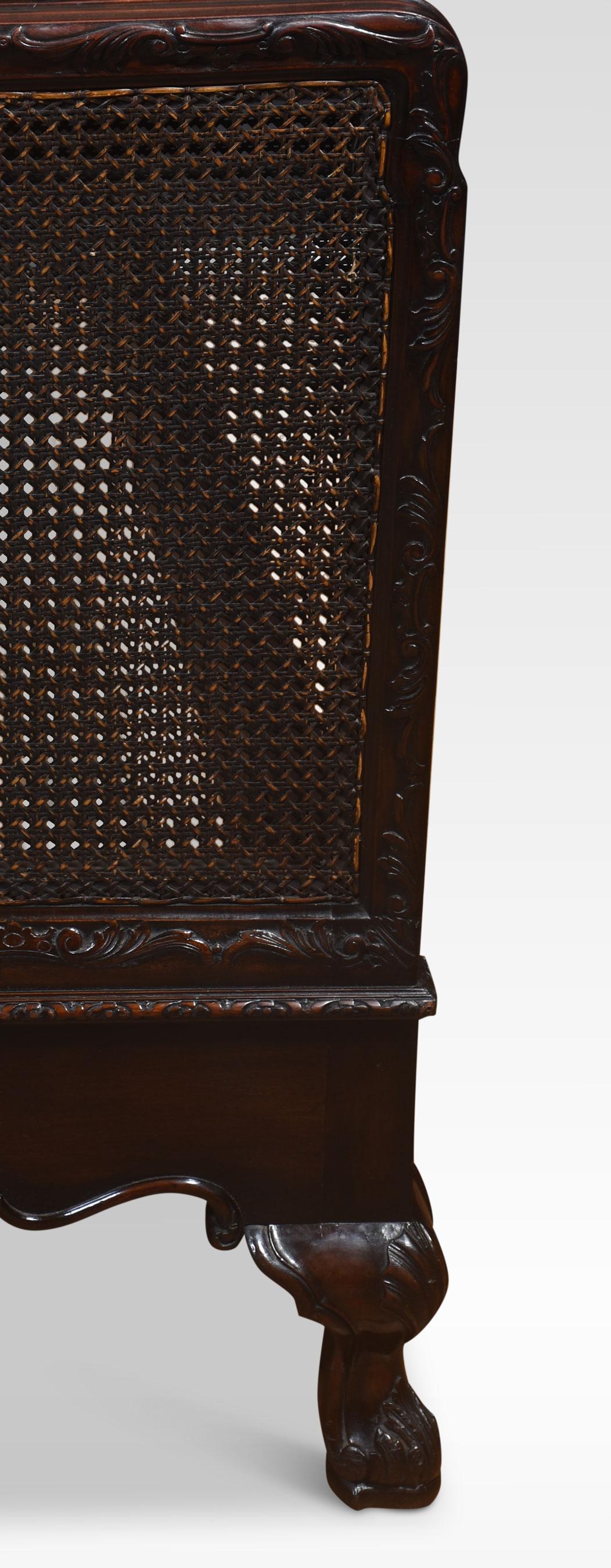 Heals of London carved mahogany bed, the crest rail well carved with acanthus leaves having inset double bergere inset panels. All raised on cabriole supports terminating in claw and ball feet.
Dimensions
Height 53 Inches
Width 62 Inches
Depth 83.5