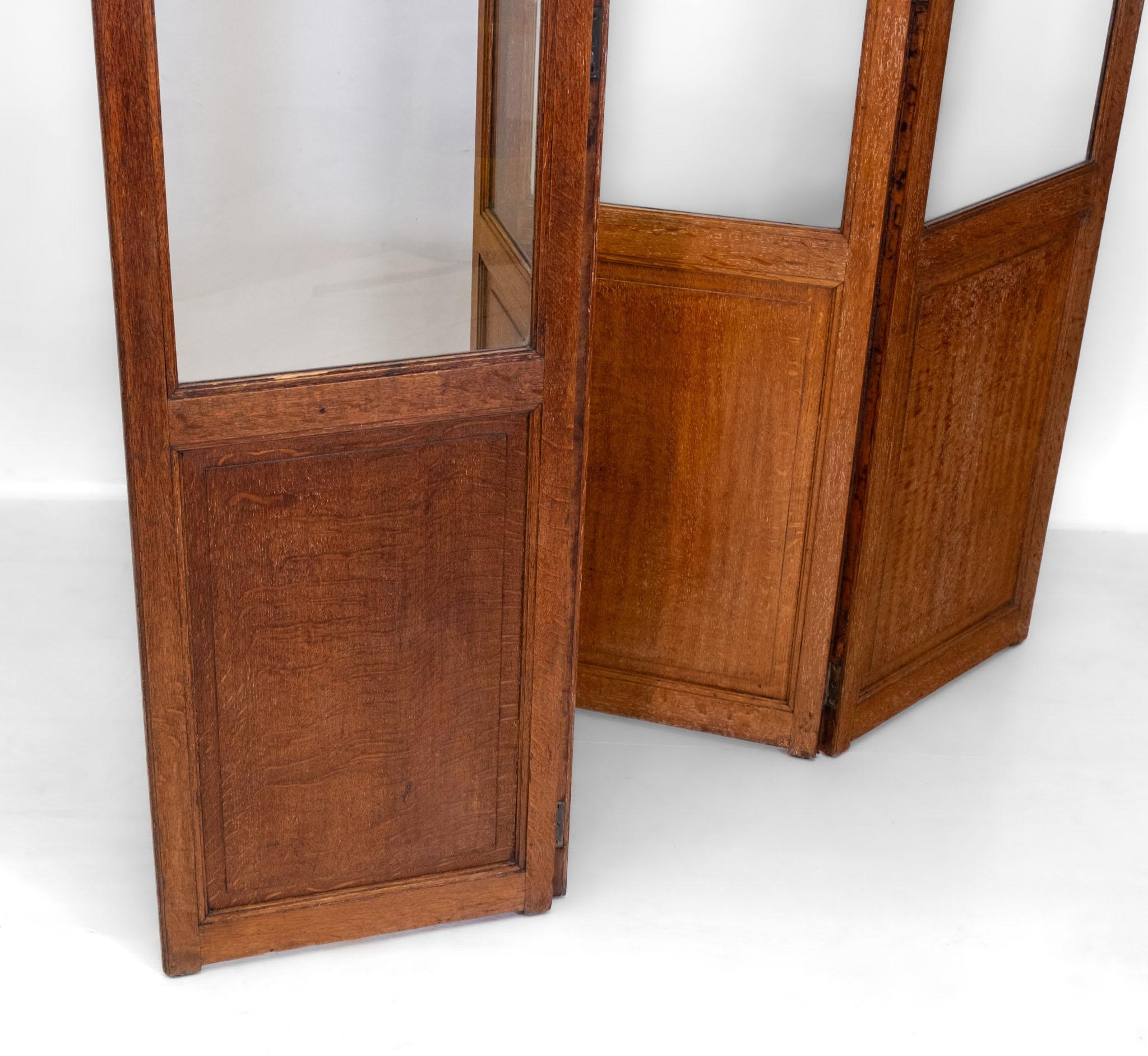 Paravento in rovere sbiancato di Heals Of London in stile Cotswold School 1920s in vendita 5