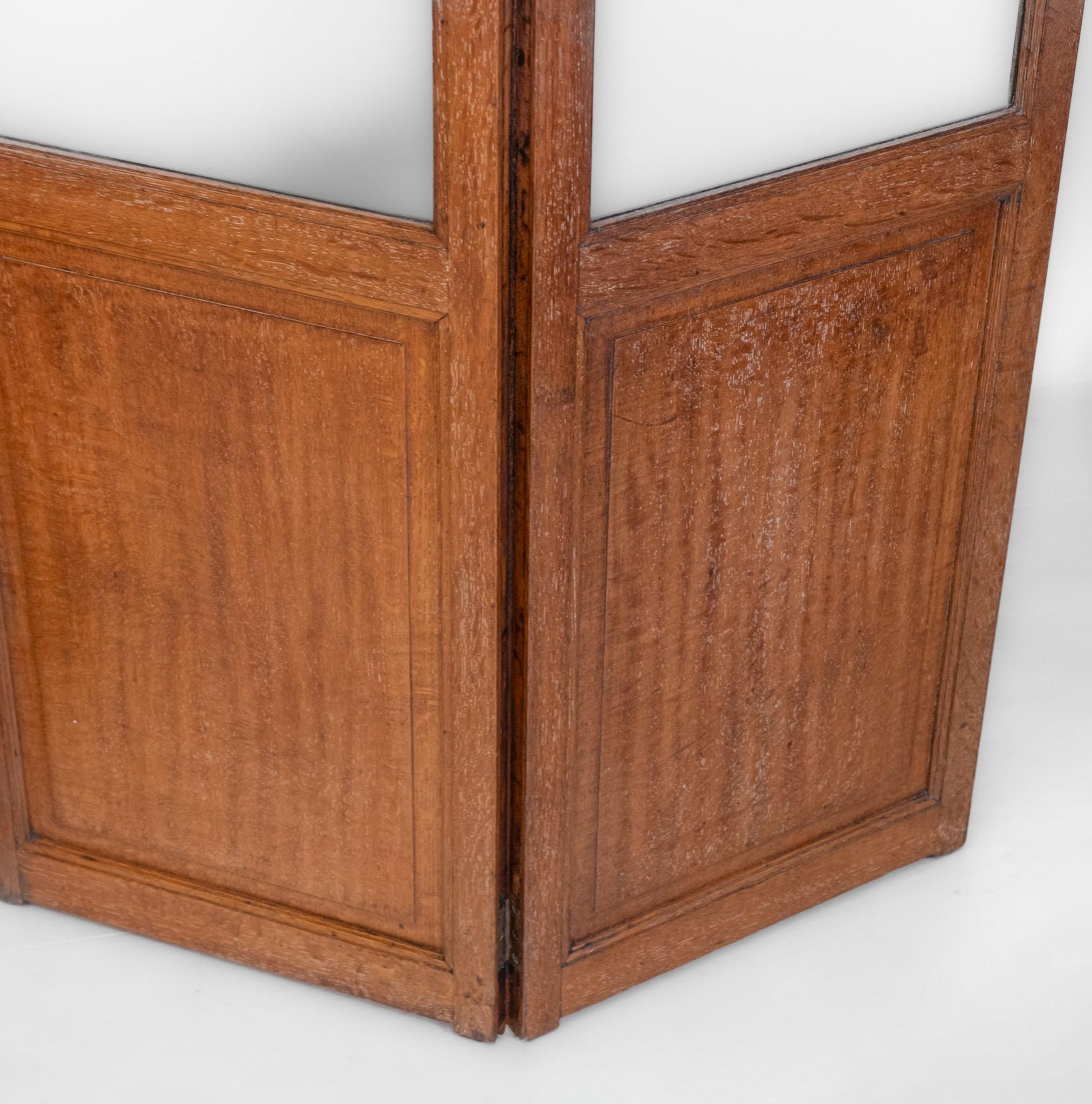 Paravento in rovere sbiancato di Heals Of London in stile Cotswold School 1920s in vendita 6