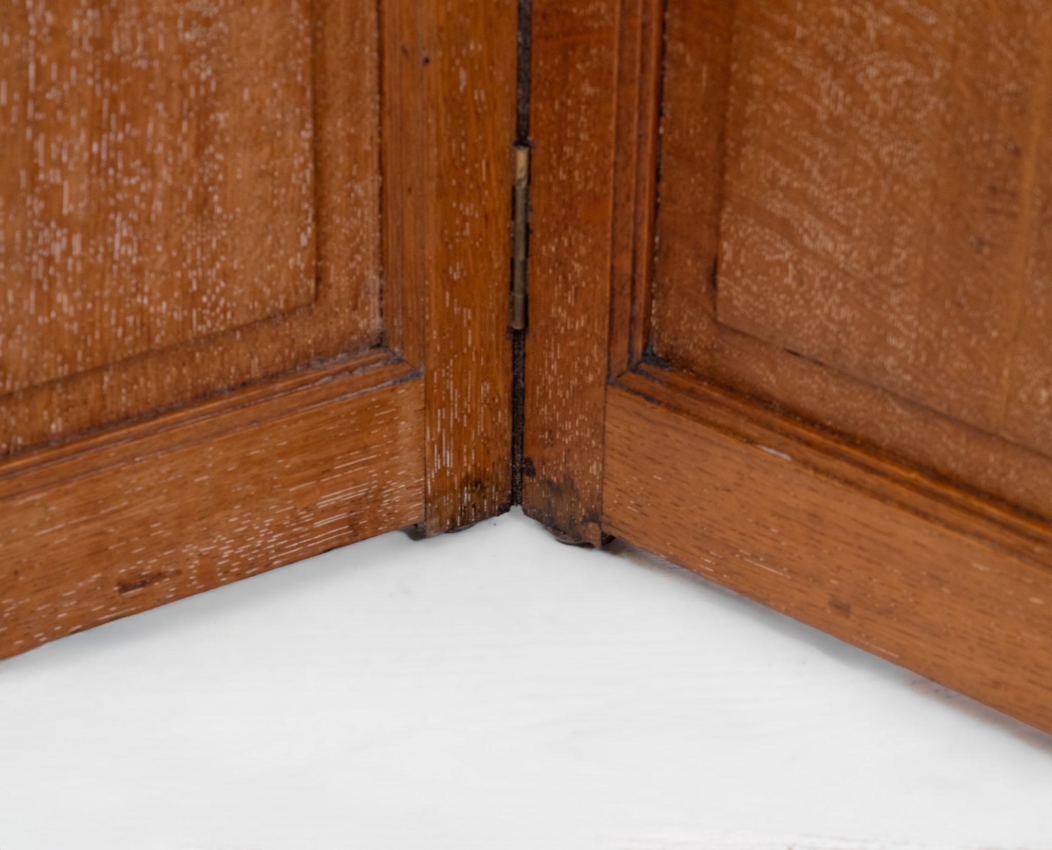 Paravento in rovere sbiancato di Heals Of London in stile Cotswold School 1920s in vendita 2