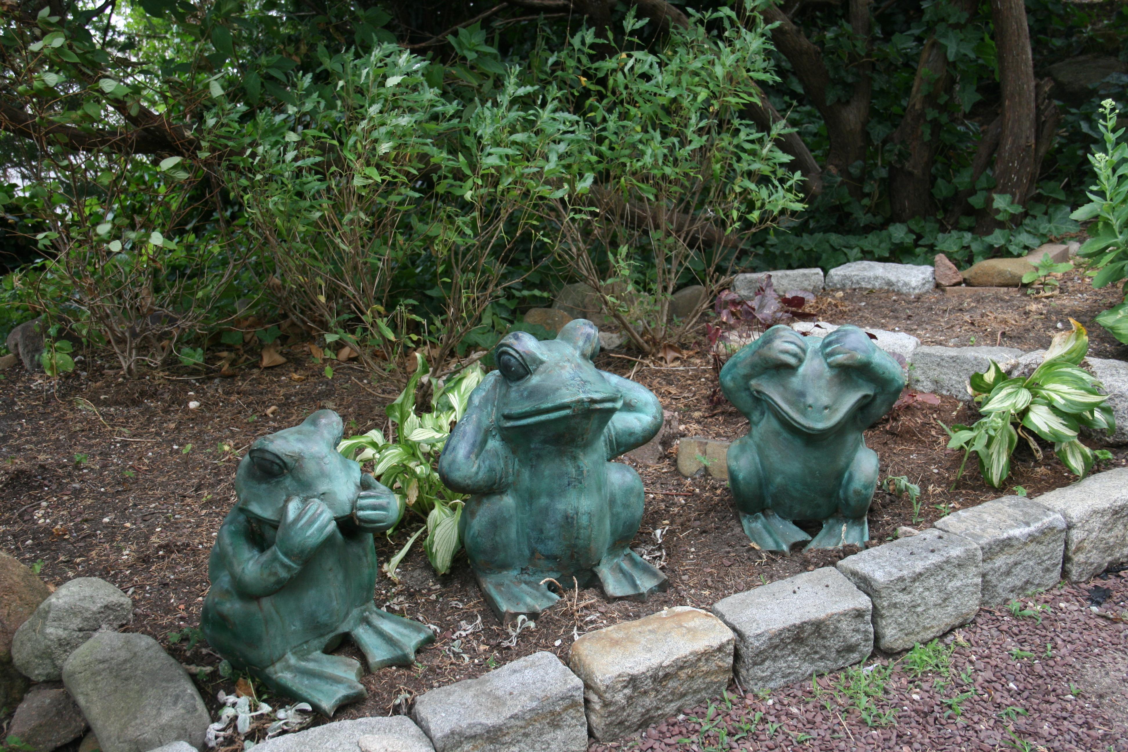 1243 Set of 3 oversized custom made cast iron frog garden sculptures 
Sizes
 Speak 12 x 12 x 16