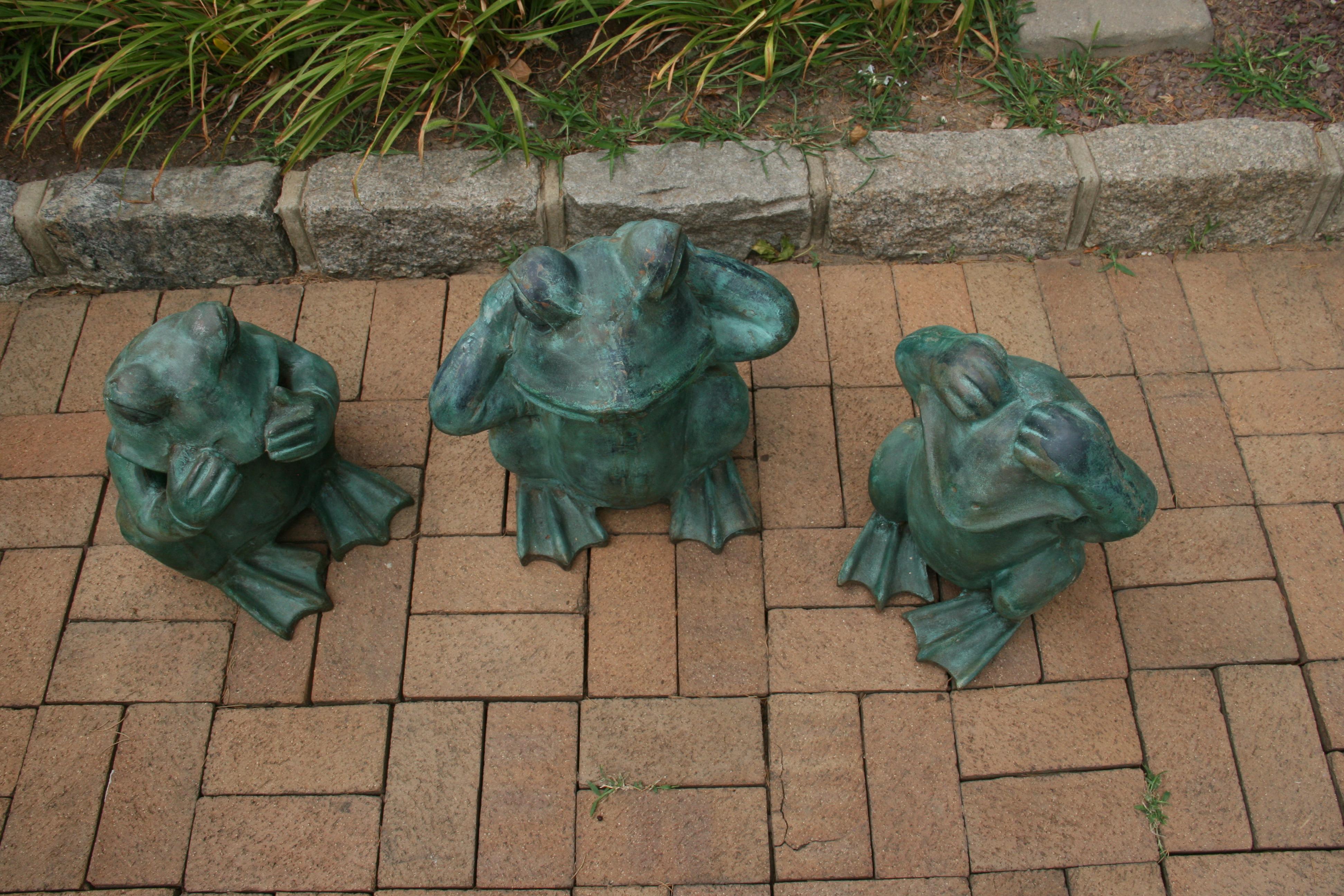 Hear, See, Speak No Evil Custom Made Set of Oversized Garden Frog Ornaments In Good Condition In Douglas Manor, NY