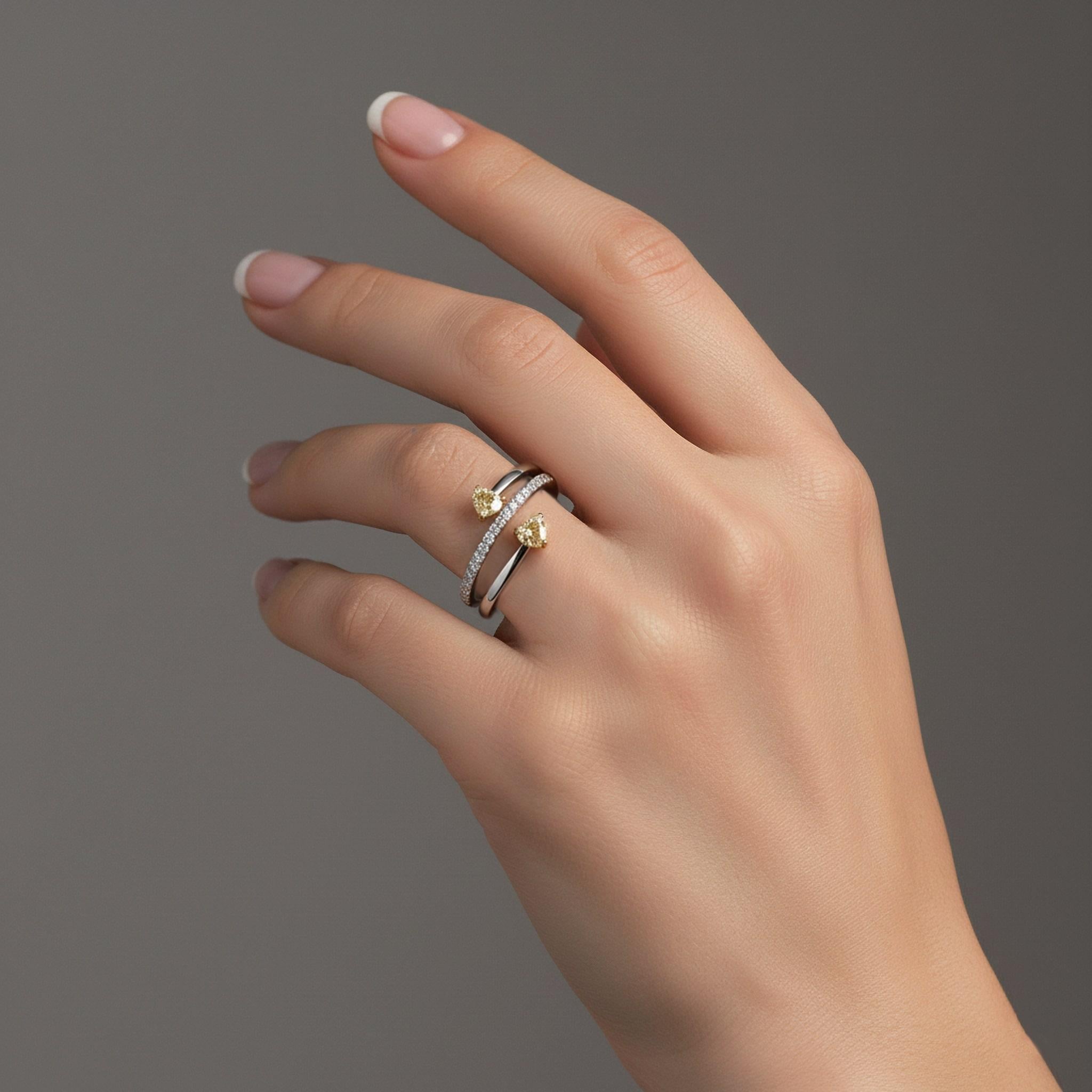 En vente :  Bague croisée en or blanc 14K (ou 18k sur demande) avec diamant en forme de cœur 2