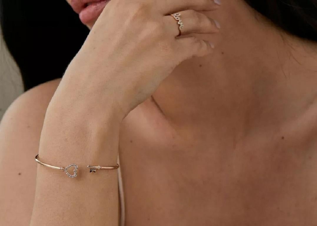 Bracciale flessibile con cuore e chiave in oro massiccio 14k con diamante autentico In condizioni Nuovo in vendita a Chicago, IL