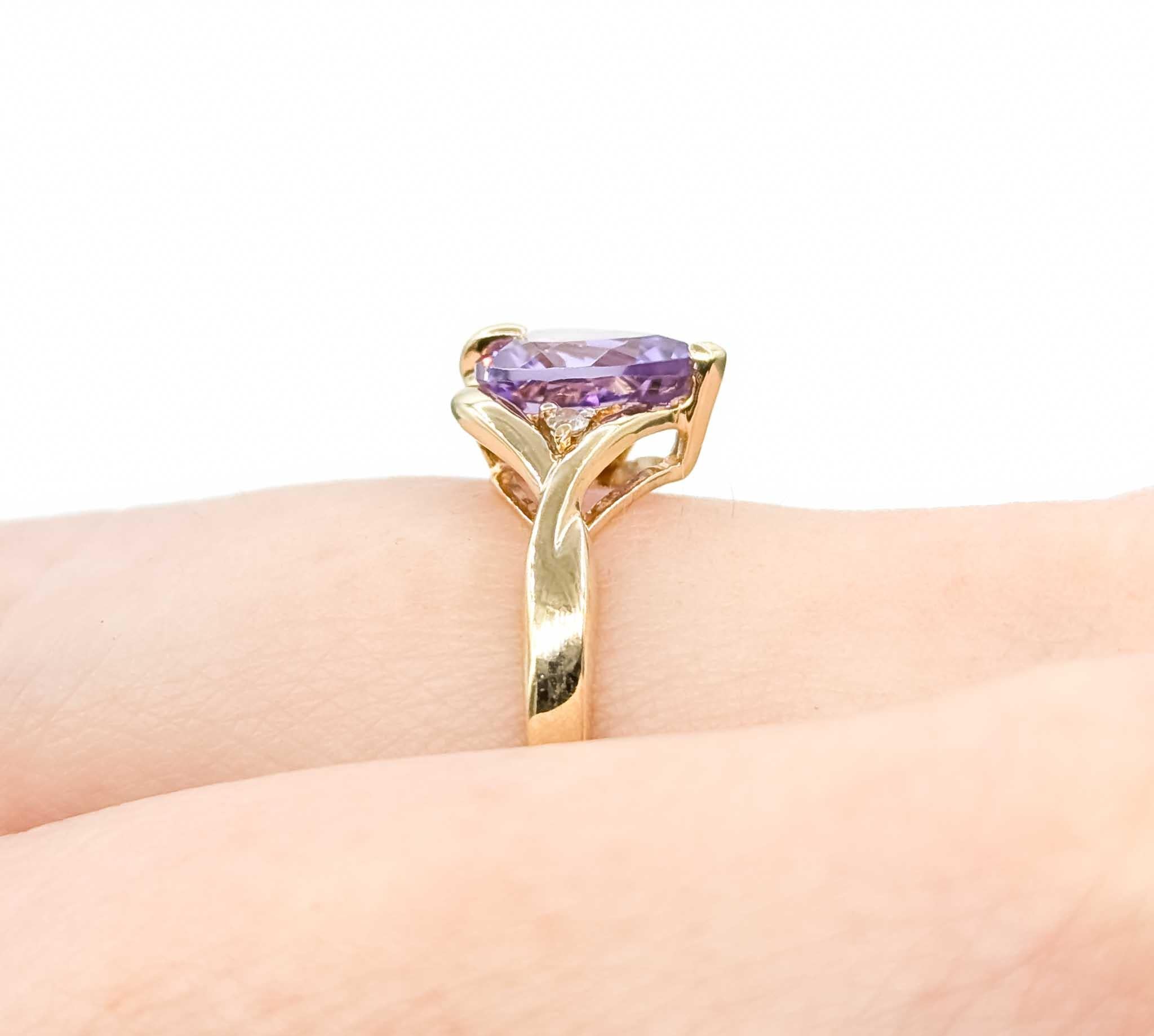 Cuore Anello con cuore di ametista e oro giallo 14K in vendita