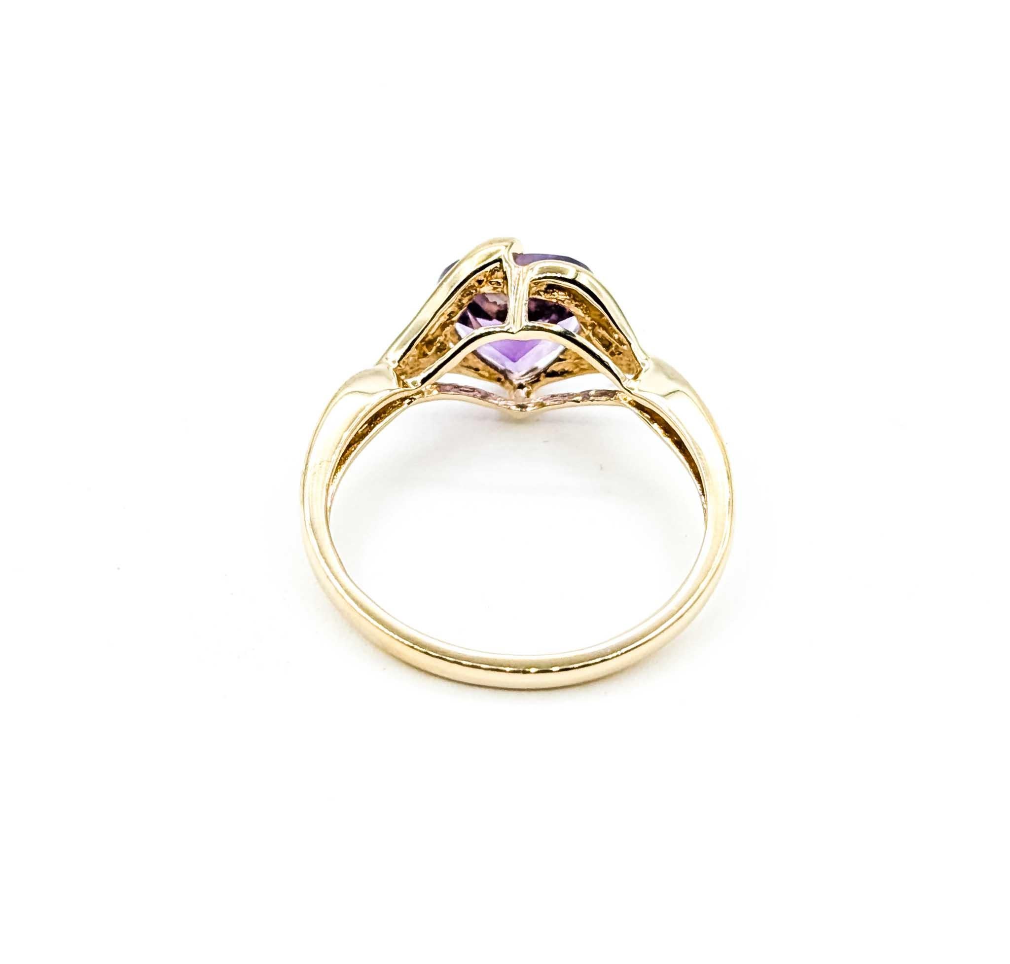 Anello con cuore di ametista e oro giallo 14K in vendita 2