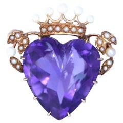 Heart Amethyst Purple Cabochon Pearls Crown Brooch 14 Karat Yellow Gold, 1930