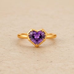 Heart amethyst ring in 14k gold