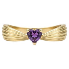 Heart amethyst ring in 14k gold