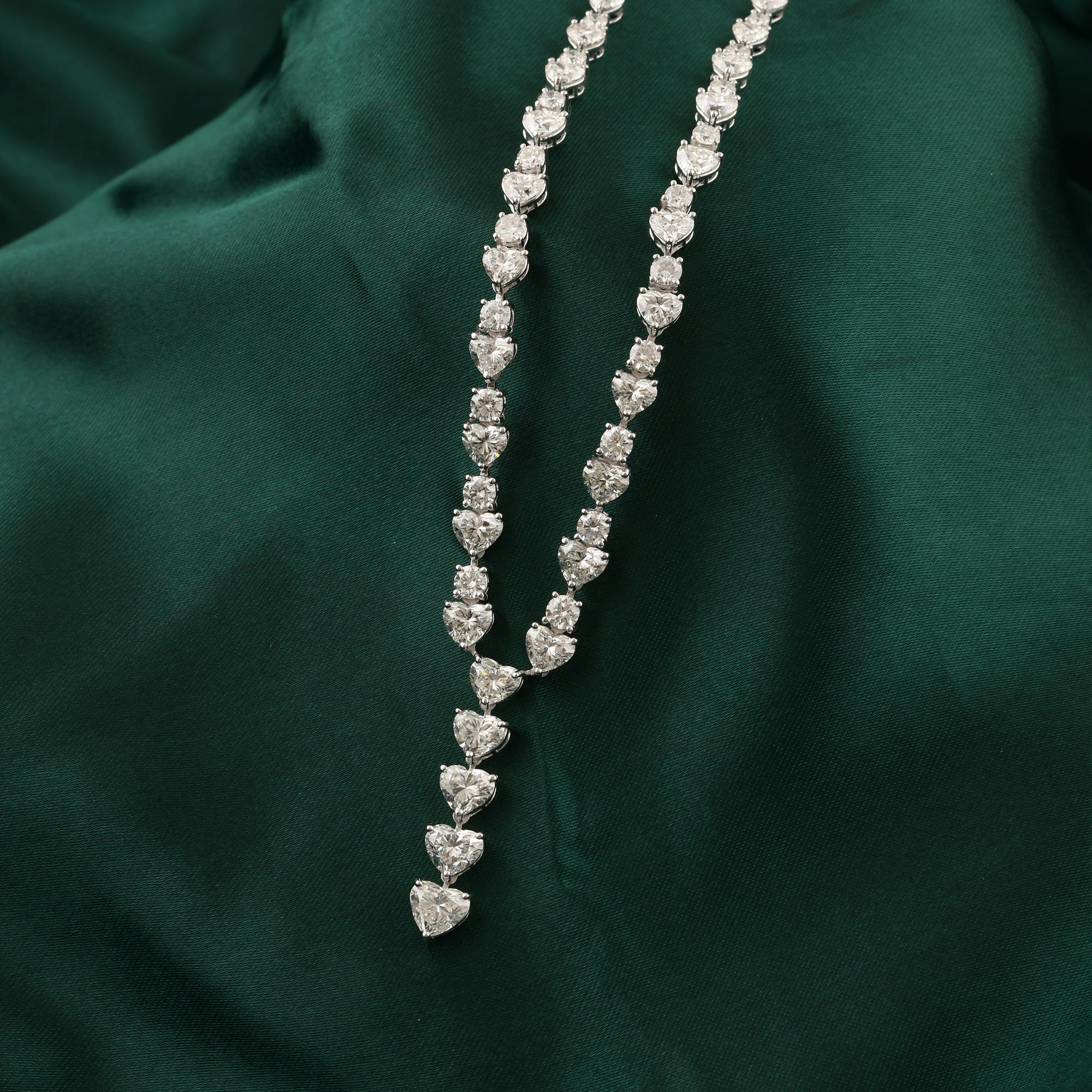 Collier pendentif diamant naturel en forme de coeur et rond en or blanc 18 carats Bijoux fins Neuf - En vente à Diera, Dubai