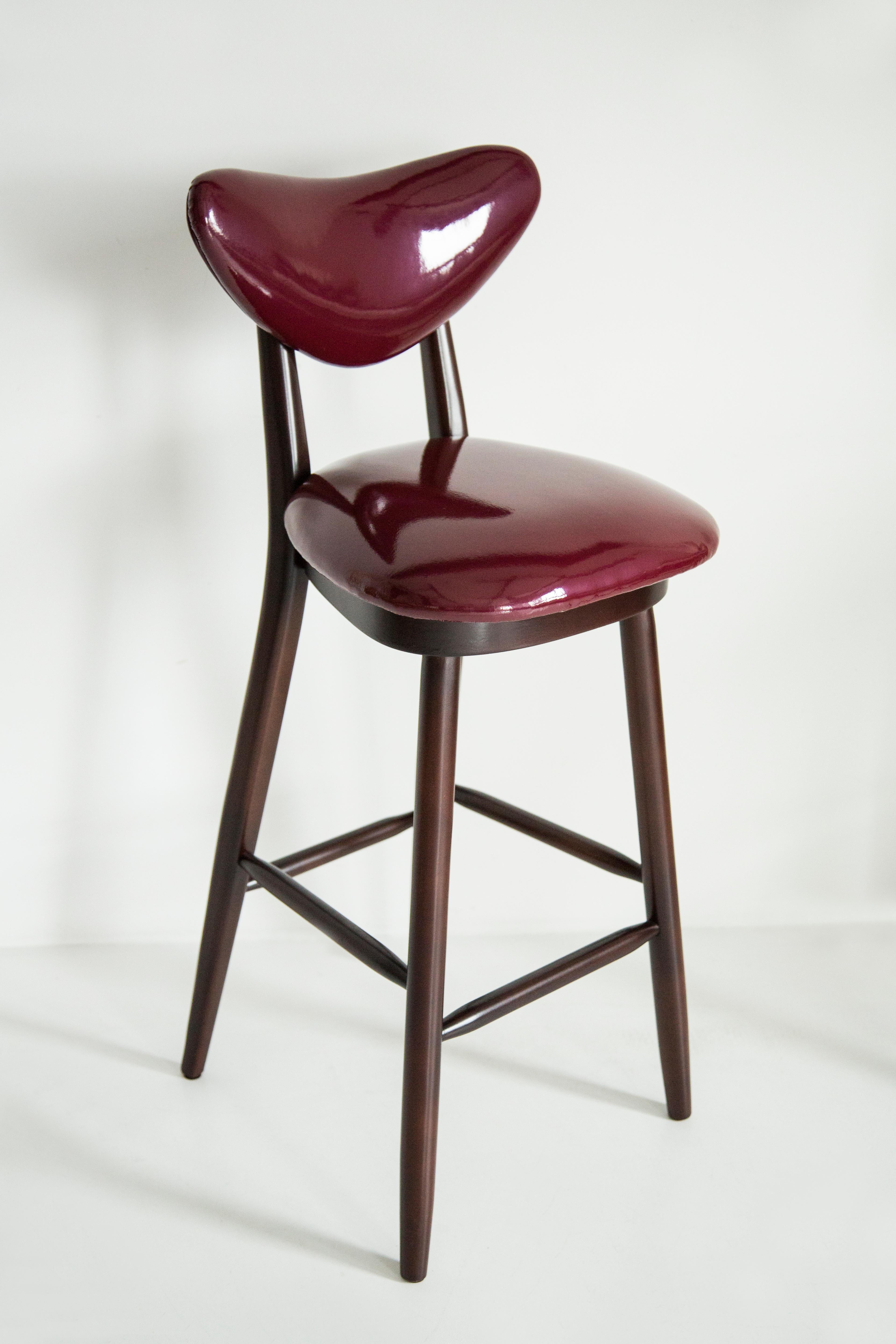 Heart Bar Stool Chair, Burgundy Faux Leather, by Vintola Studio, Europe, Poland. In New Condition For Sale In 05-080 Hornowek, PL
