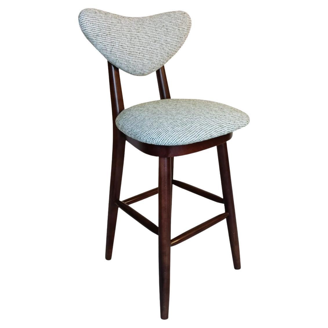 Chaise tabouret de bar Heart, tissu blanc et vert, par Vintola Studio, Europe.