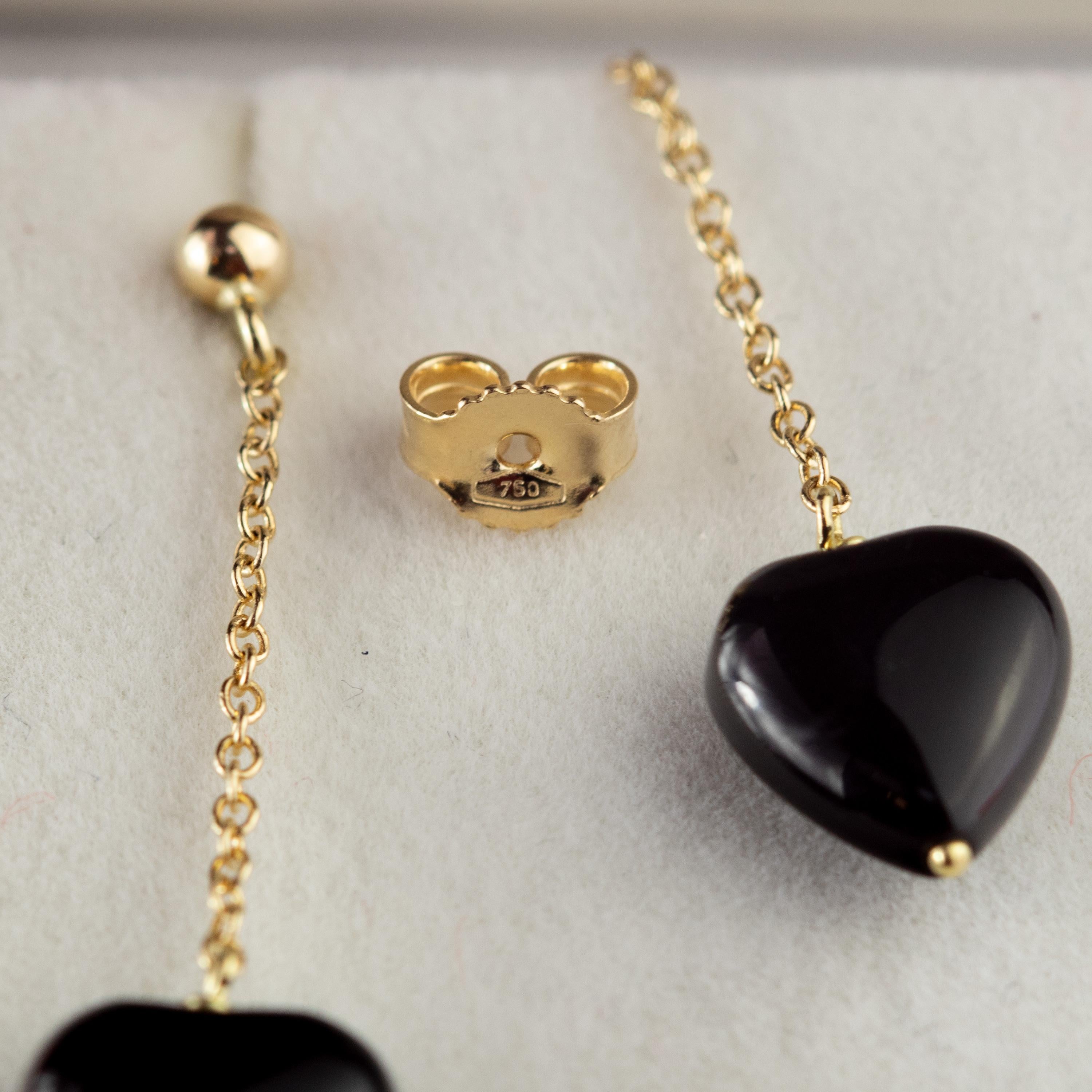 Taille cœur Pendants d'oreilles en or jaune et agate noire en forme de cœur de Saint-Valentin en vente