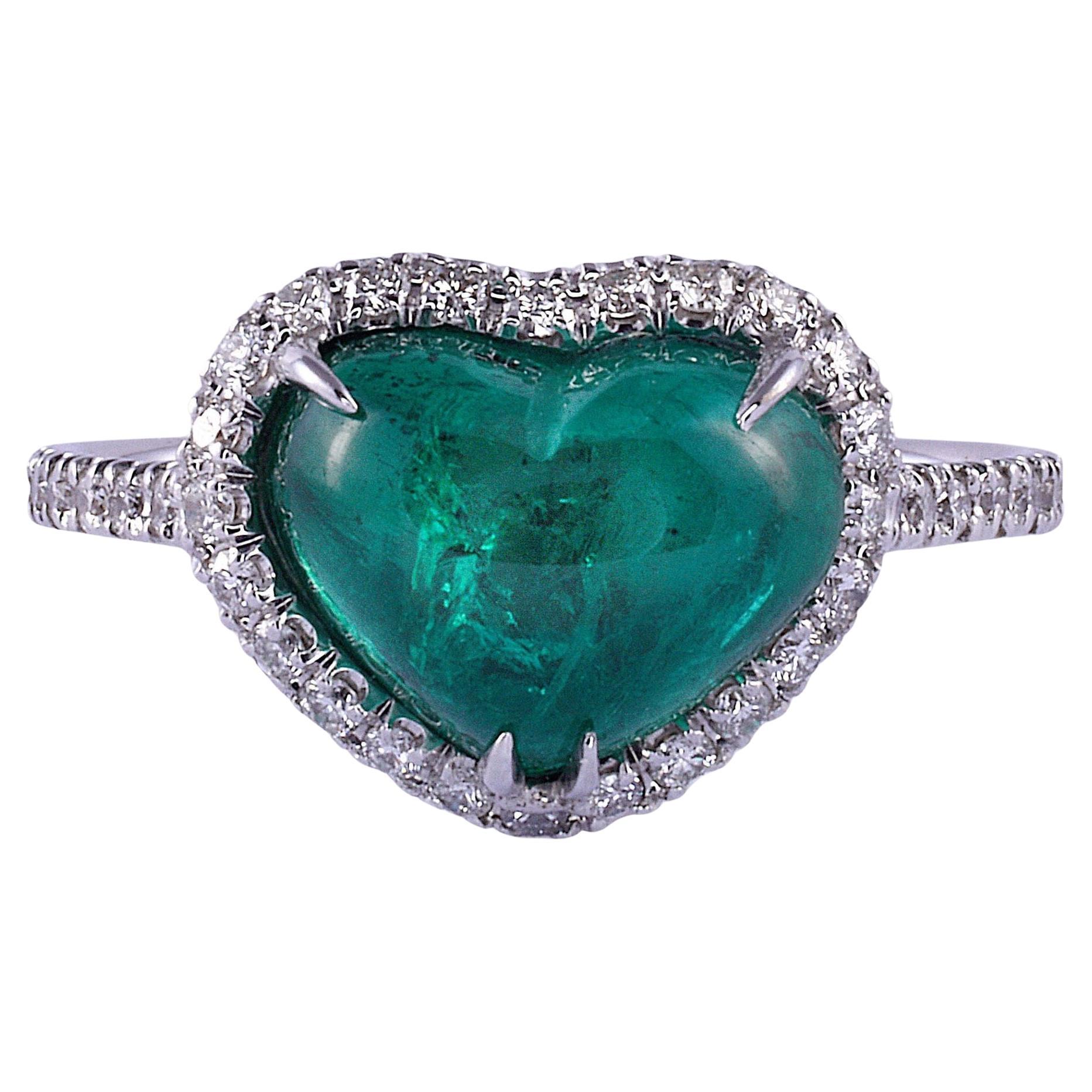 Heart Cabochon Colombian Emerald Ring For Sale
